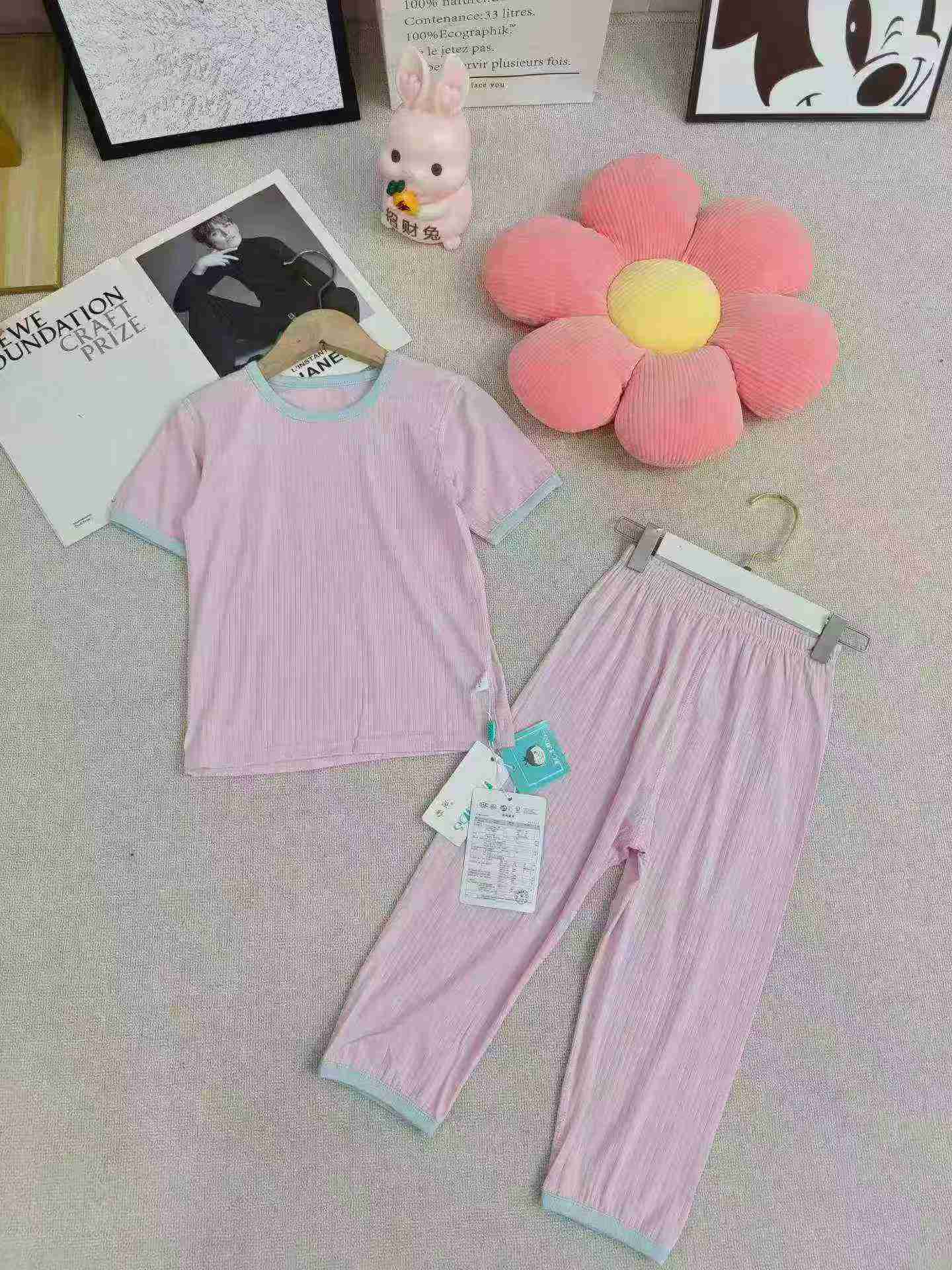 Aproximadamente 1450 conjuntos de ropa de modal para niños - Image 4