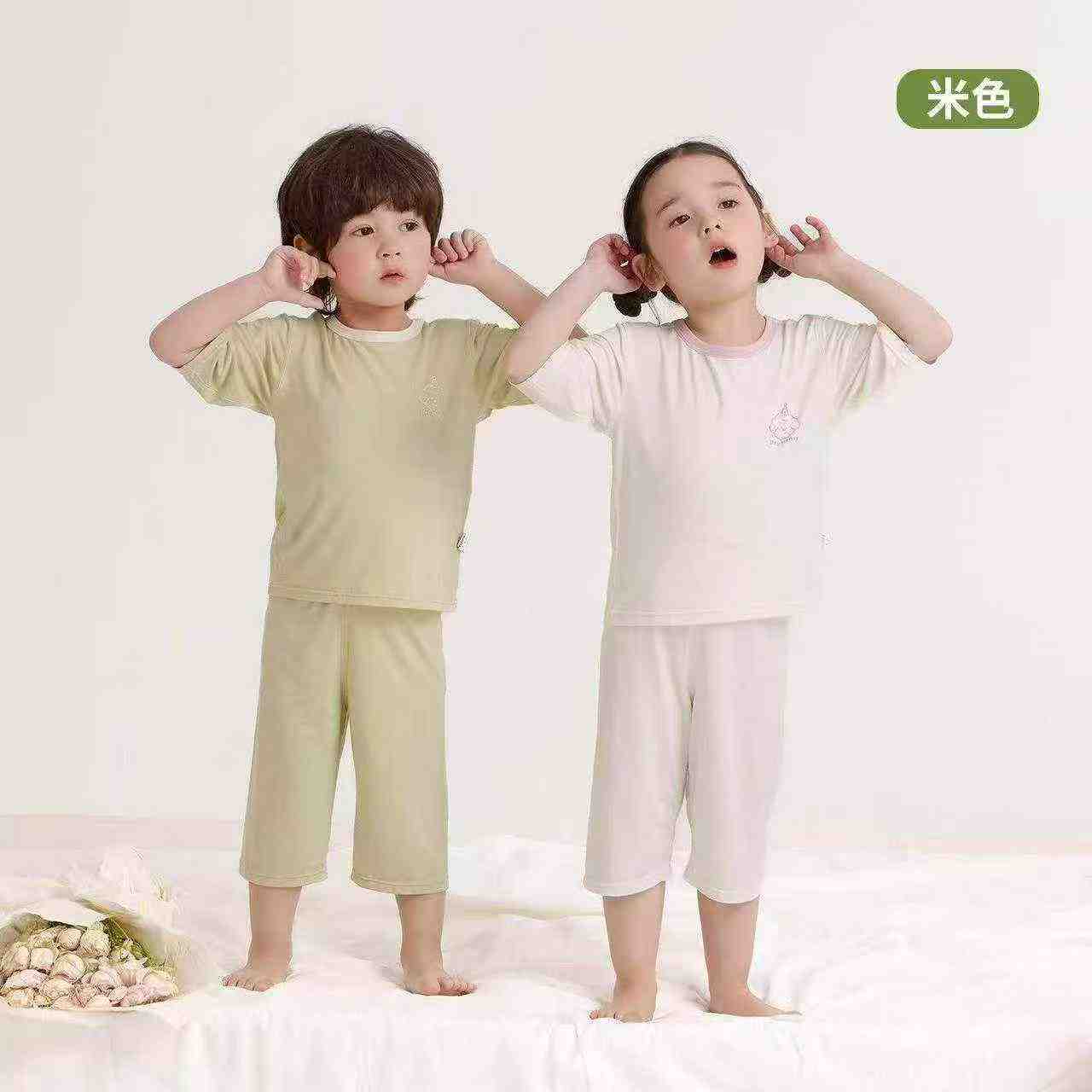 Aproximadamente 1450 conjuntos de ropa de modal para niños - Image 5