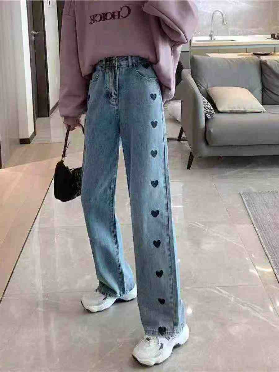 924件 YE SHA 品牌 高腰愛心刺繡優質女款牛仔褲 - Image 2