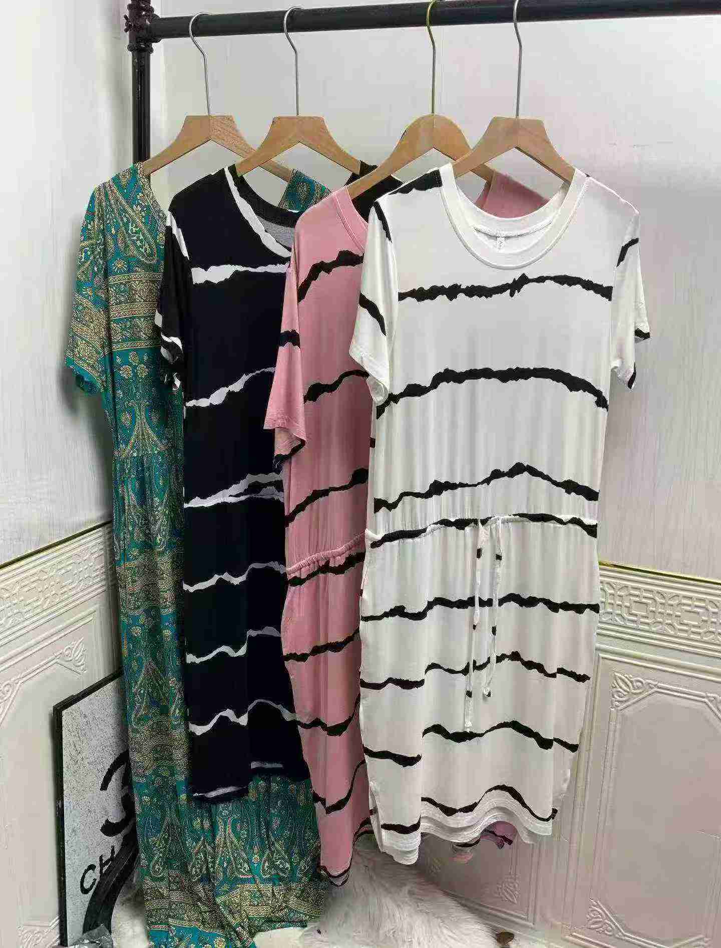 300 pièces de robes pour femmes de grandes tailles de style euro-américain avec poches - Image 2