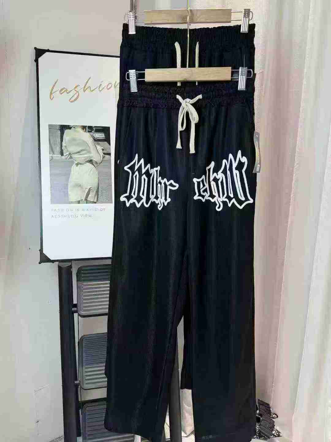 3651 Piezas Pantalones Casuales Rectos Negros de Verano de Tejido Waffle para Hombres - Image 4