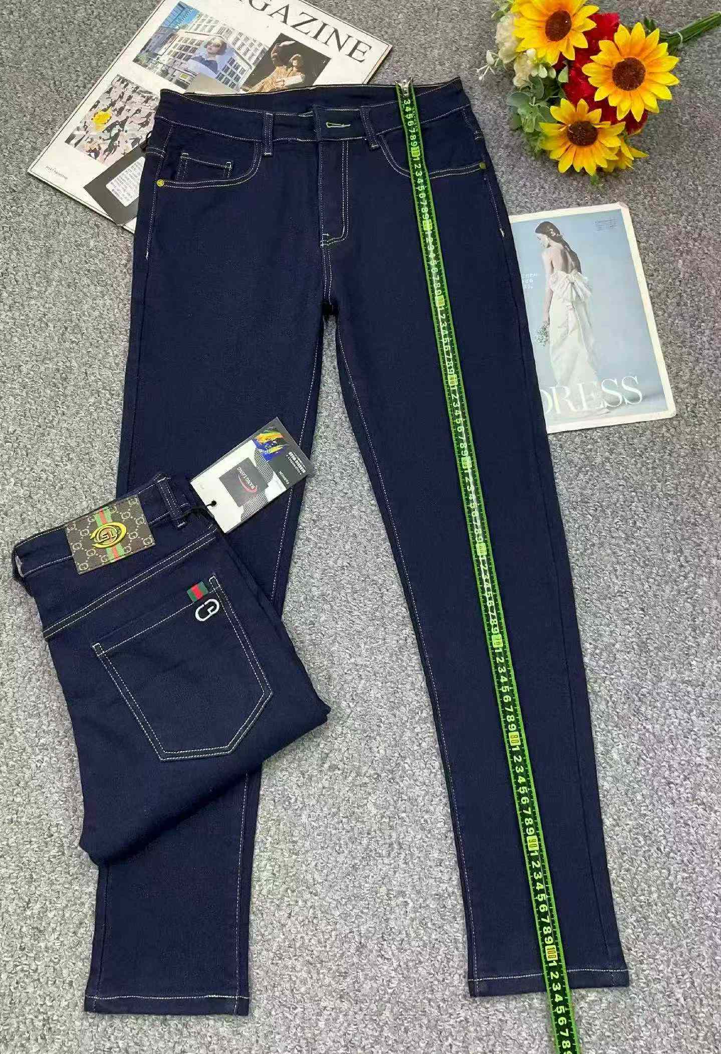 Jeans Mpya za Denim za Biashara za Kiume zenye Uwezo wa Juu wa Kunyambua za Majira ya Masika na Vuli, Ukubwa 29-36, Vipande 629, Vikiwa na Ufungashaji wa Kibinafsi na Lebo ya Kuning'inia - Image 4