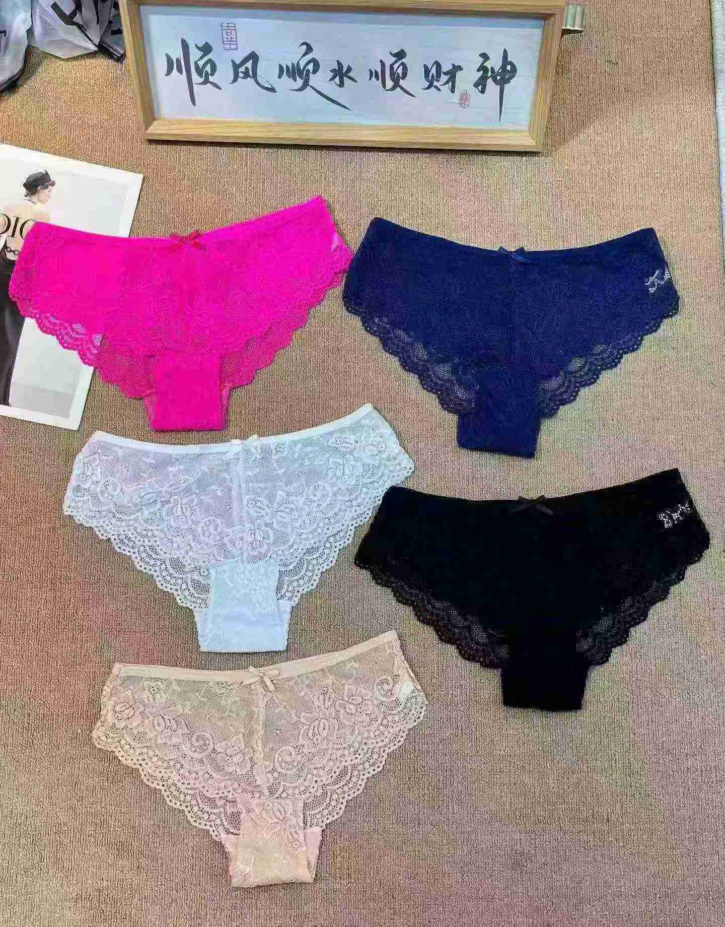 Around 300 PCS Women's Lace Sexy Panties Clearance - Image 2