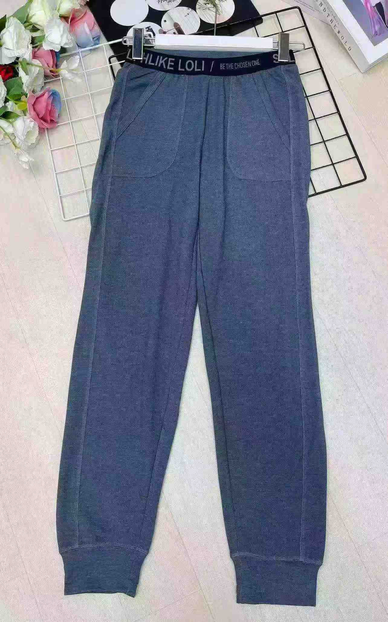 Celana Sweatpants Santai Wanita, 657 PCS, Ukuran XS-S-M, Dengan Kemasan Satuan - Image 9