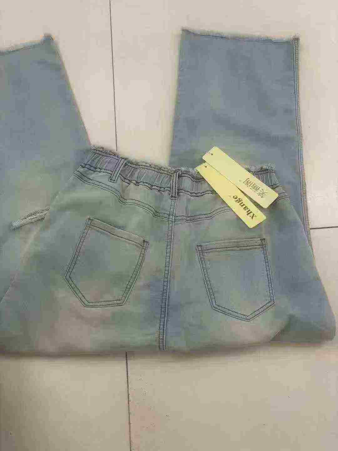 About 350 Pcs Casual Ripped Straight Jeans Size S-2XL - Image 4