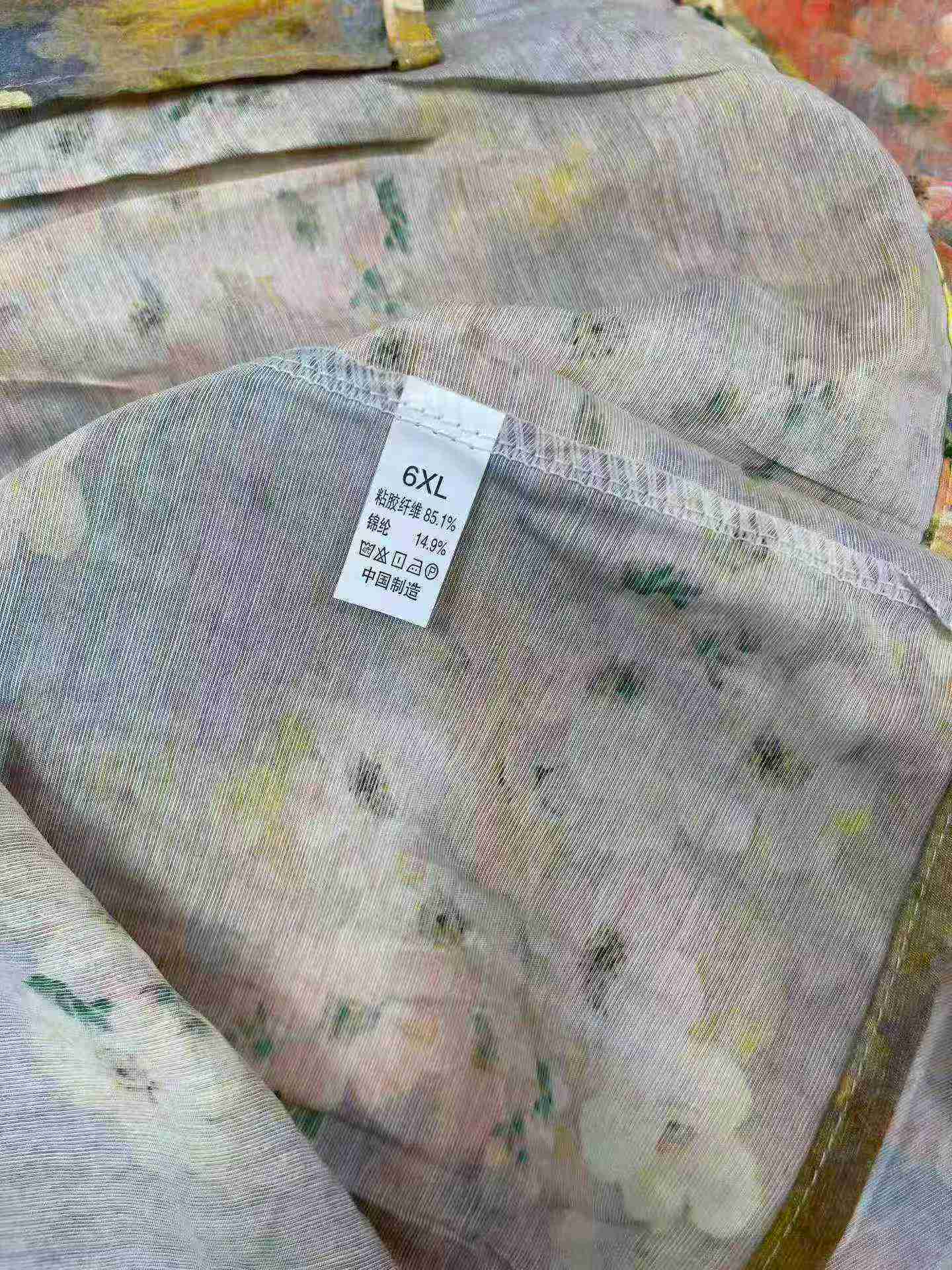 2600 ٹکڑے بڑے سائز کے ڈھیلے کاٹن لینن شارٹ آستین ٹاپس درمیانی عمر کی خواتین کے لیے - Image 9