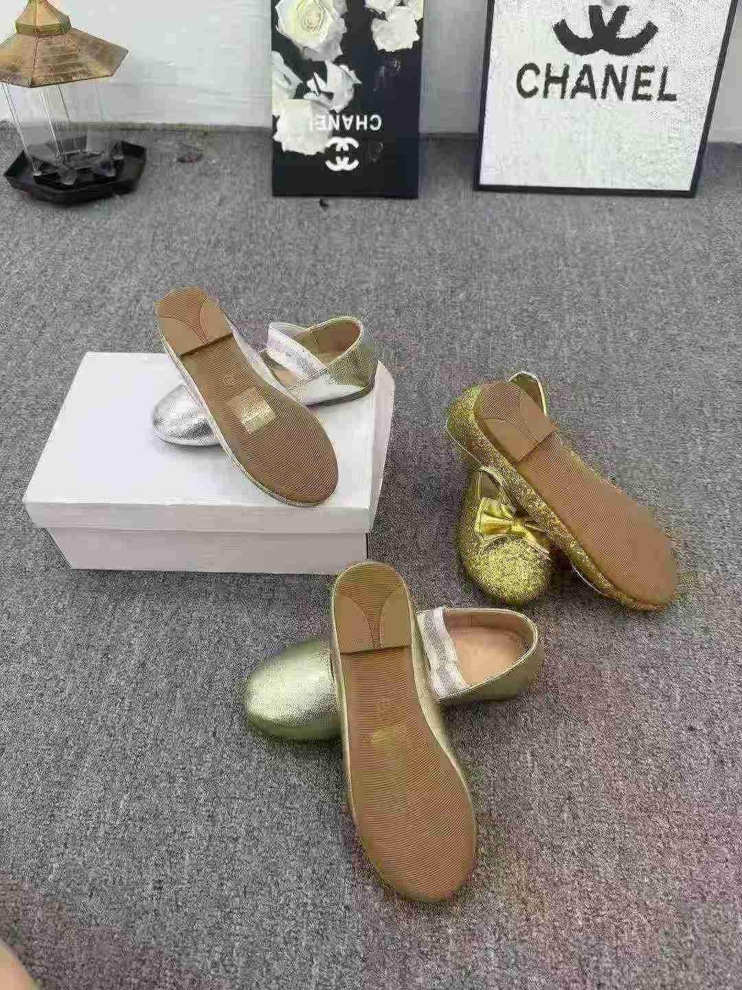 450 Paires de nouvelles chaussures en cuir à bout rond de style princesse pour filles, collection printemps-été - Image 4