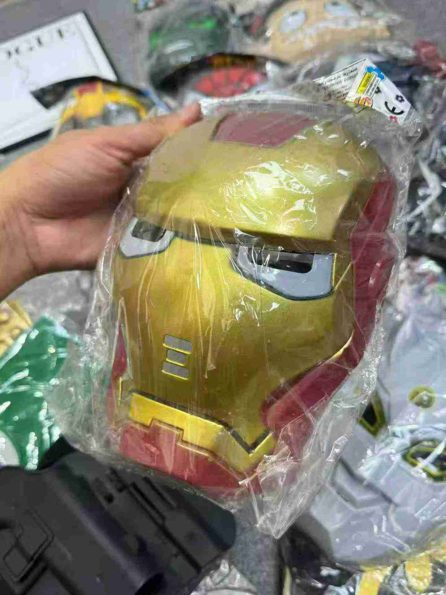 Around 3000 Pieces Kids Glowing Face Masks Bulk Clearance - Image 5
