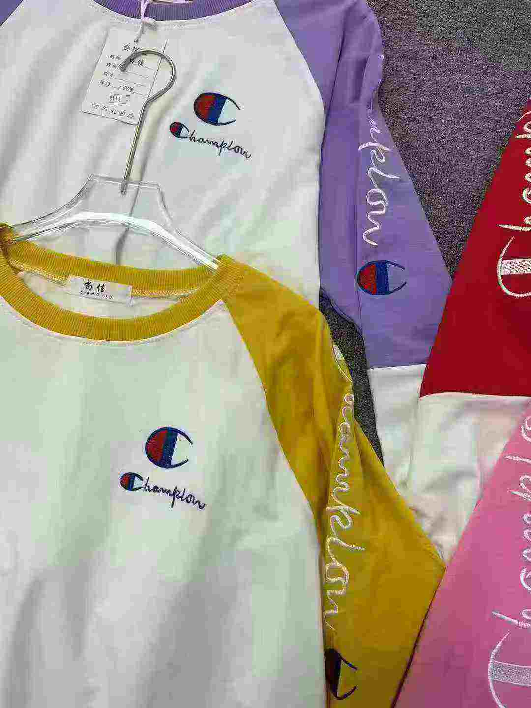320 Piezas Sudadera para Mujer de Marca Estadounidense de Tendencia, Estilo Relajado con Mangas Raglán de Bloques de Color - Image 6