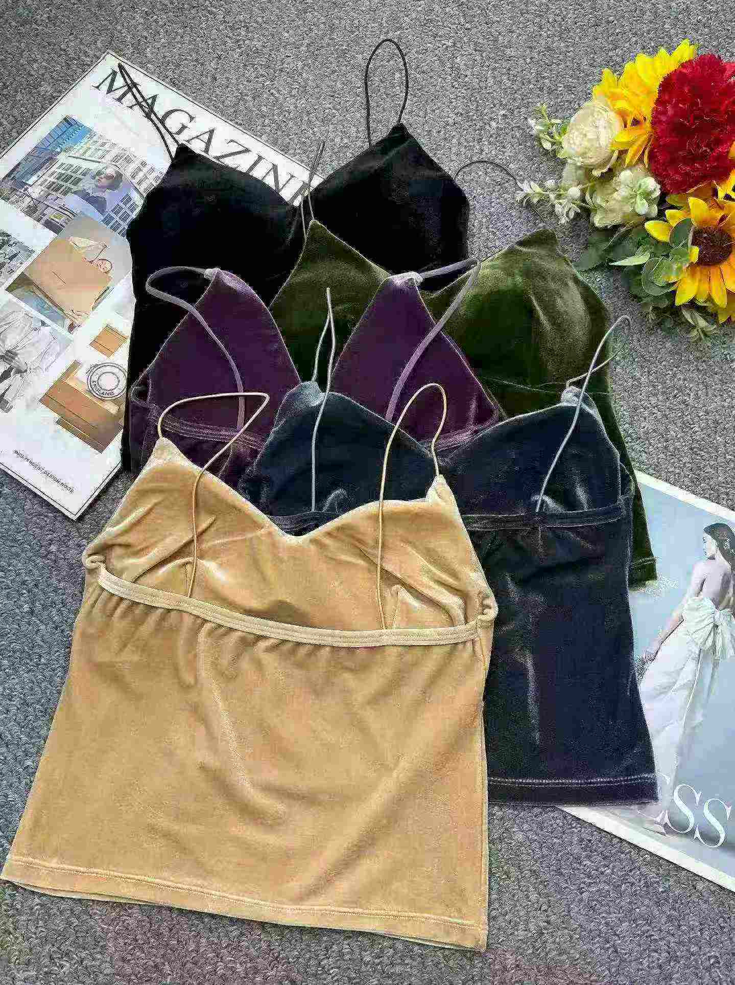 Nouveau débardeur camisole en velours printemps-été avec soutien-gorge intégré, 2200 pièces en gros - Image 3