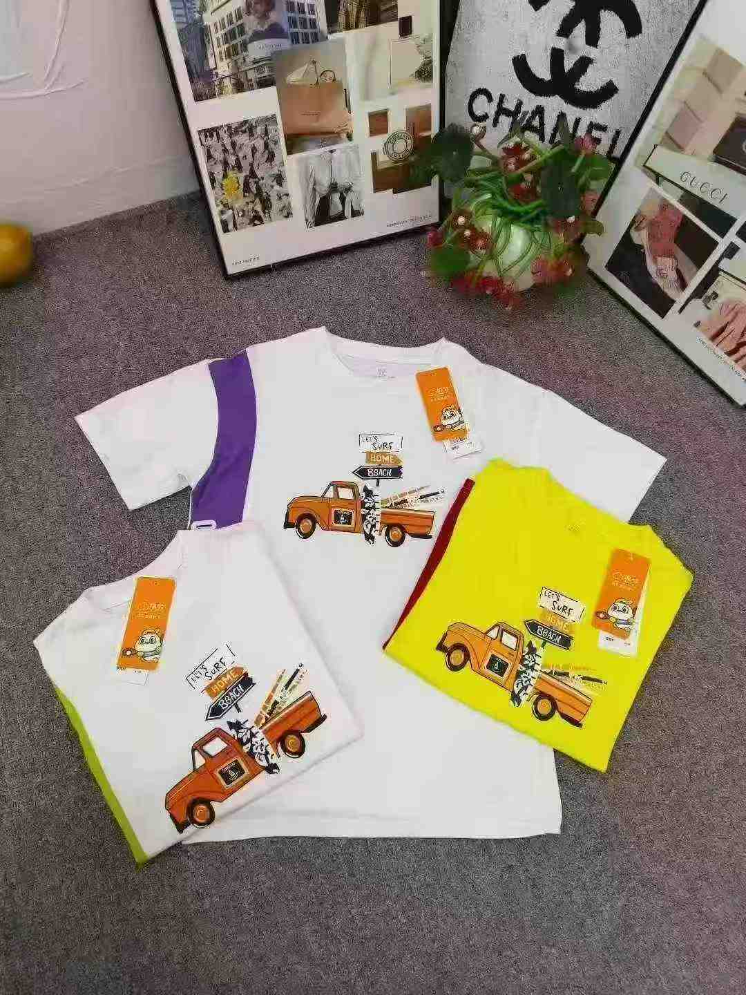 About 2800PCS Brand Kids Trendy Letter Crew Neck T-shirts - Image 4