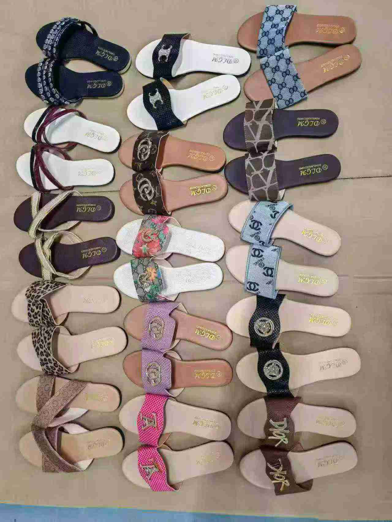 Sandal Slide Wanita Hak Rendah Gaya Prancis Musim Panas Baru 2026 untuk Luar Ruangan, Stok Tersedia 8000 Pasang - Image 7