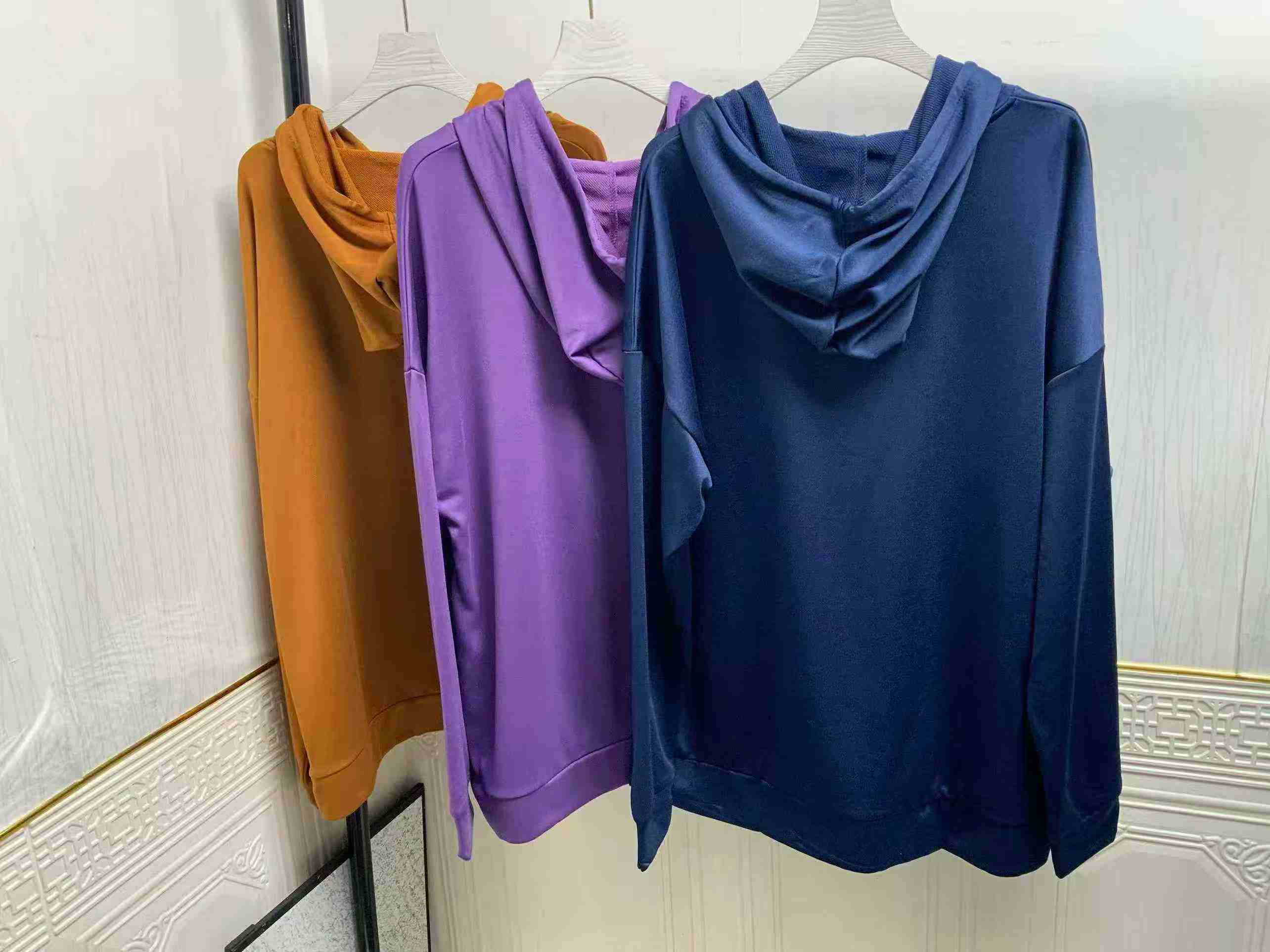 477 Pcs Oversized Men and Women Hoodies - Image 5
