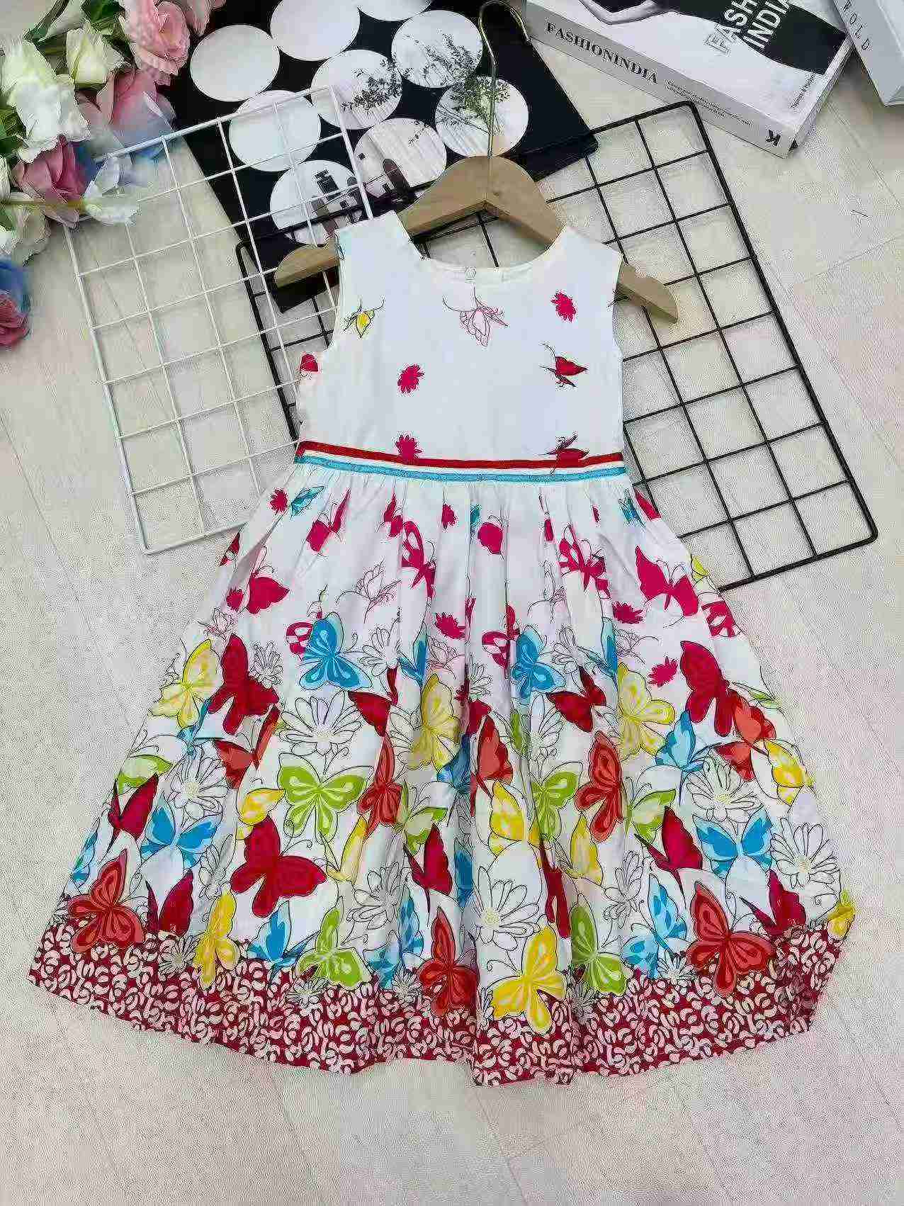Small Lot Mixed Assorted Kids Clothing, Total 317 Pieces, With Individual Packaging - Image 4