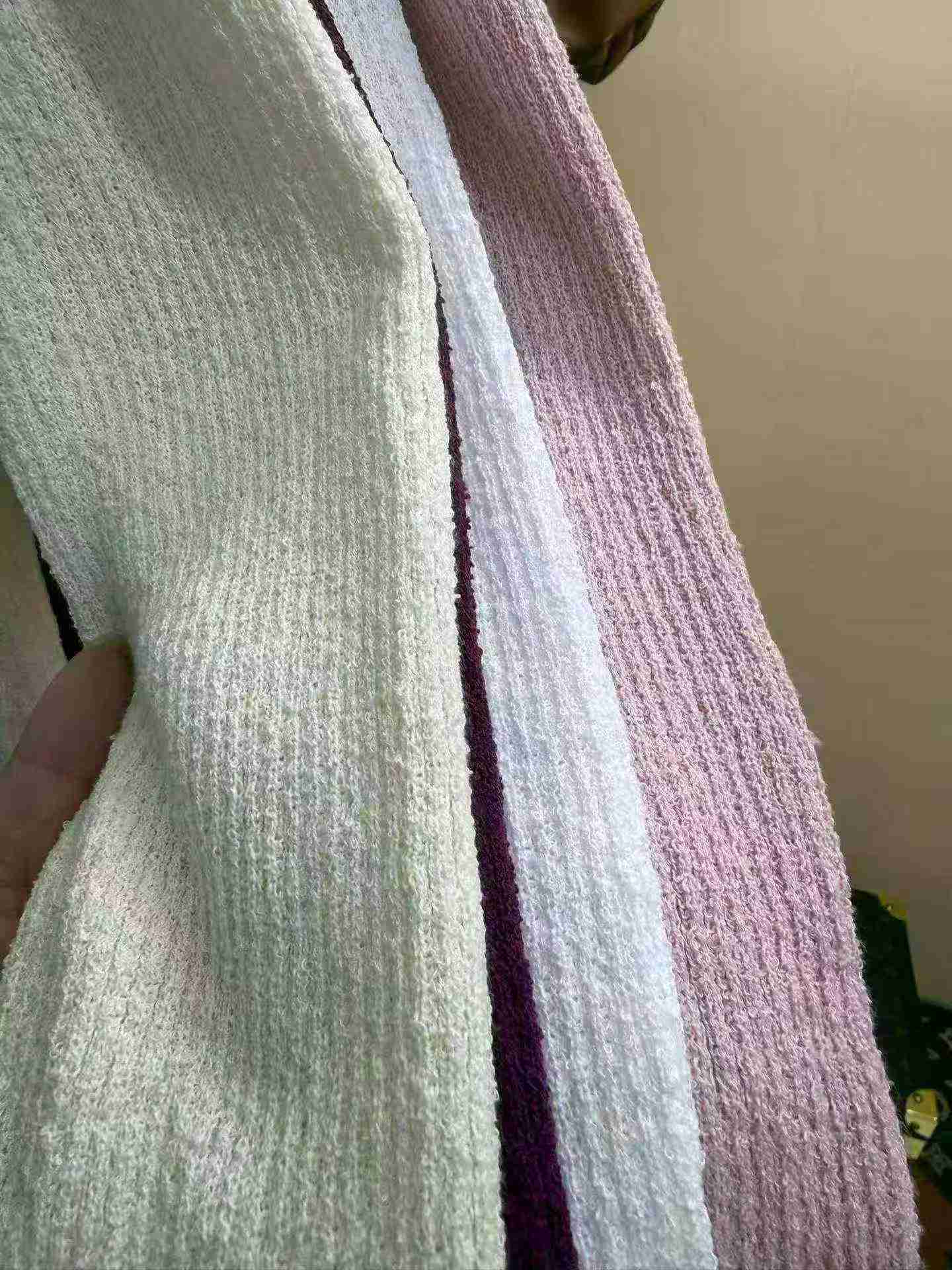 Crew Neck Rib Knit Sweater, Multiple Colors, Total 240 Pcs, One Size - Image 9