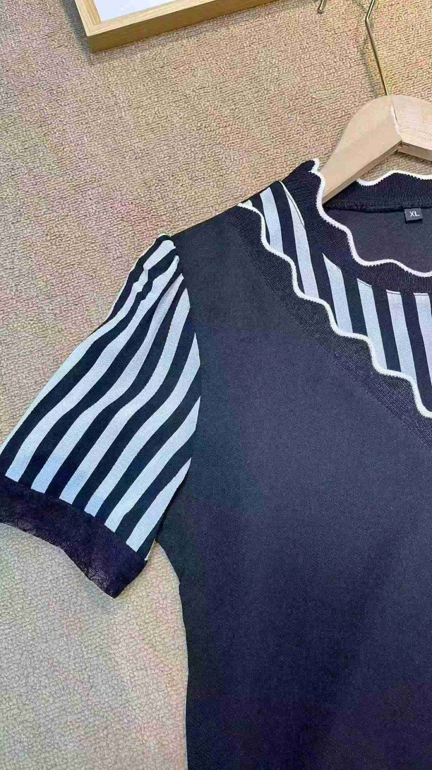 Az Kusurlu Kadın Elbiseleri Beden XL-XXL Yaklaşık 190 Adet Stok Tasfiyesi - Image 6