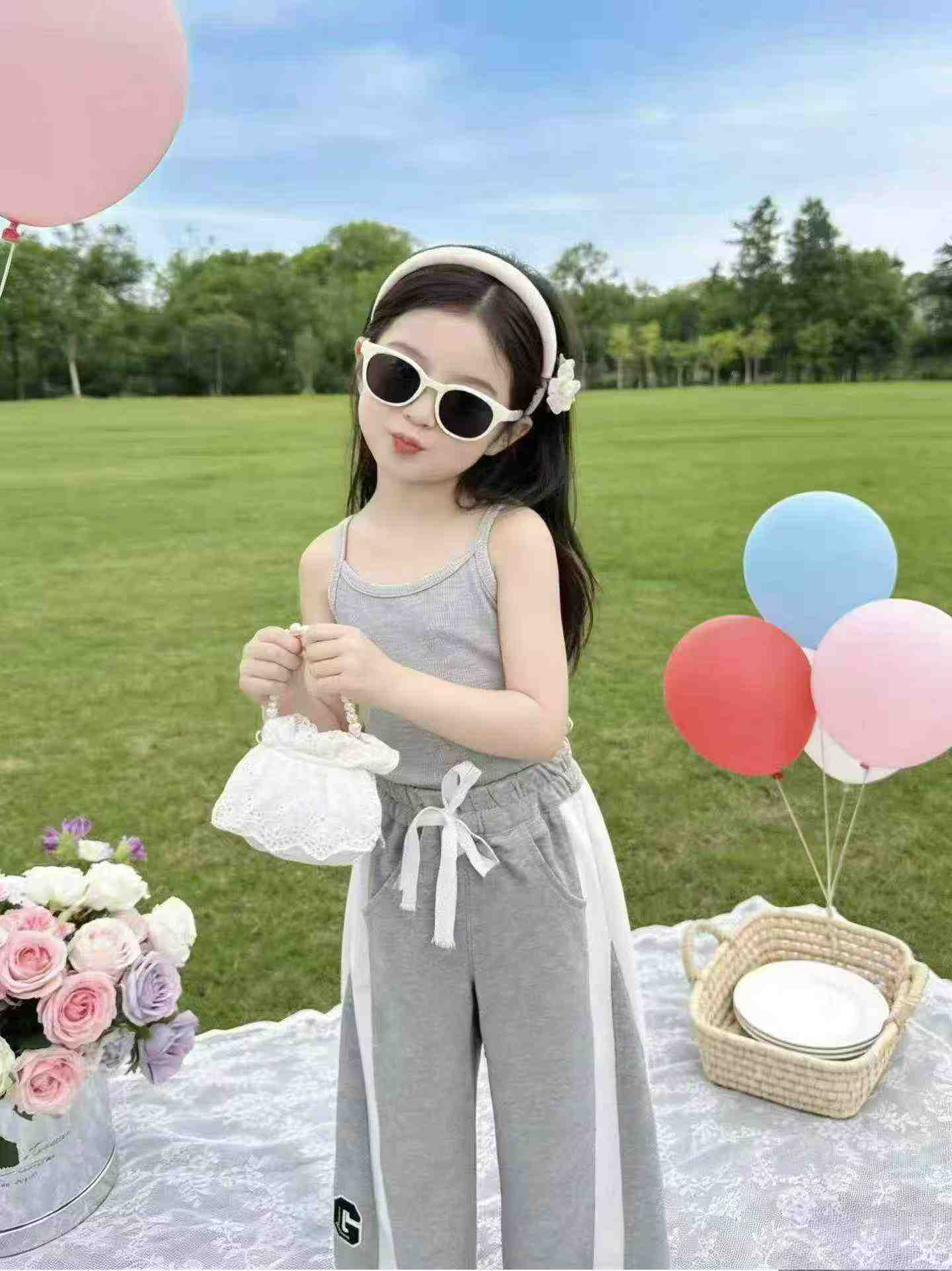 About 300 Pieces Girls Knit Flared Sweatpants - Image 2
