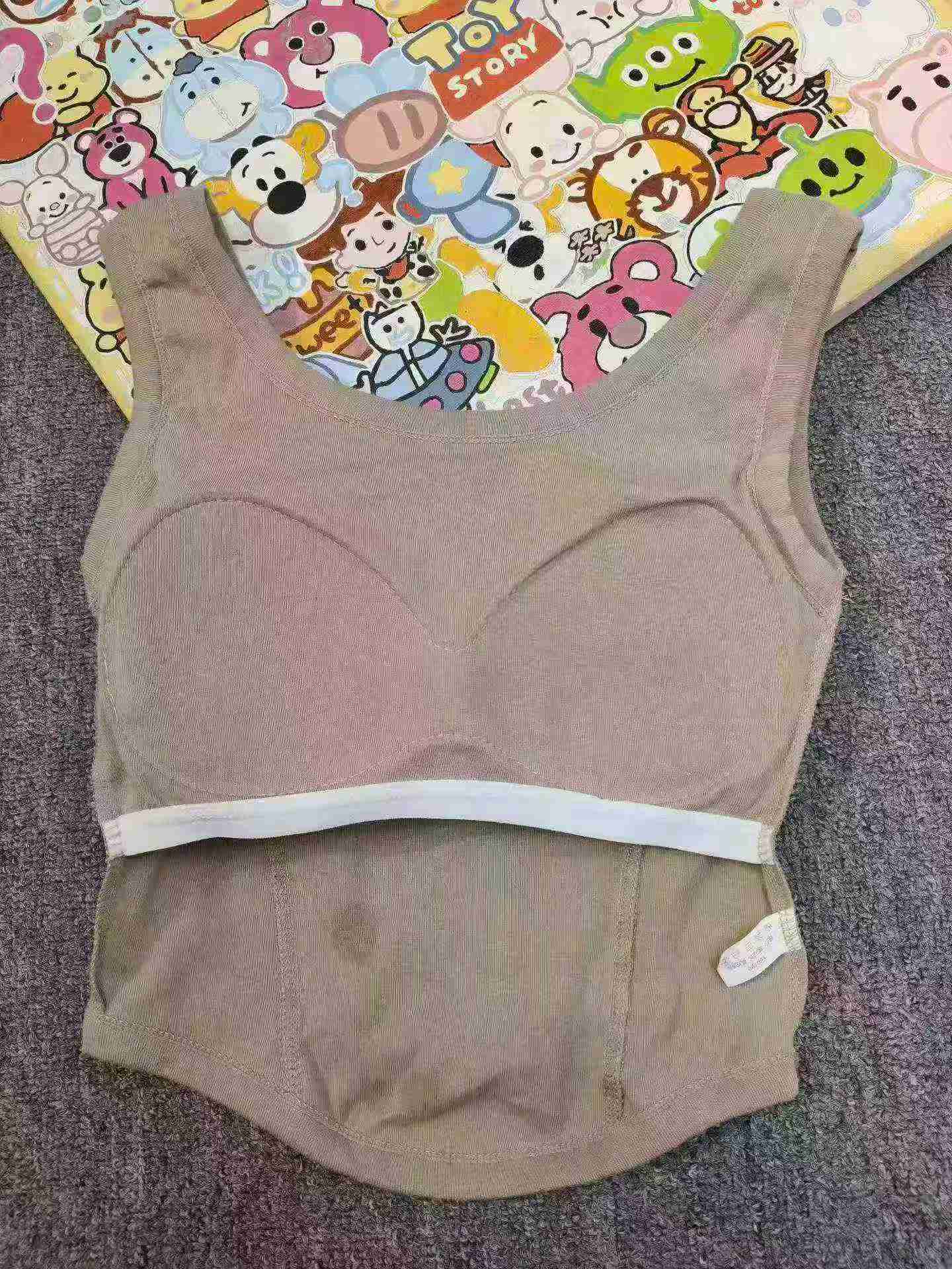 150 Pcs Women's Solid Cami Tank Tops With Fixed Bra Pads - Image 7