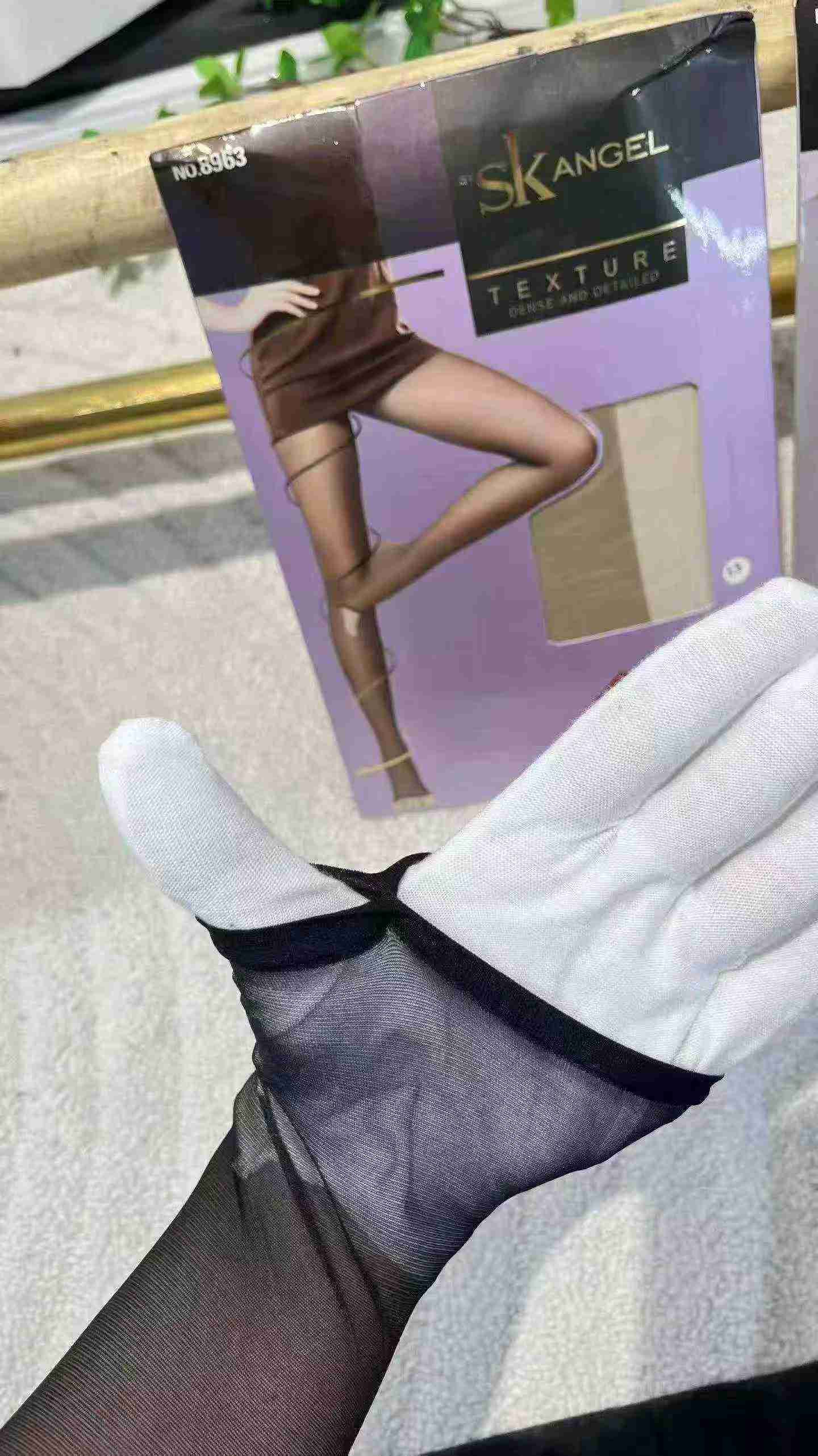 About 2100 Pcs Women's Ultra-thin Pantyhose - Image 6