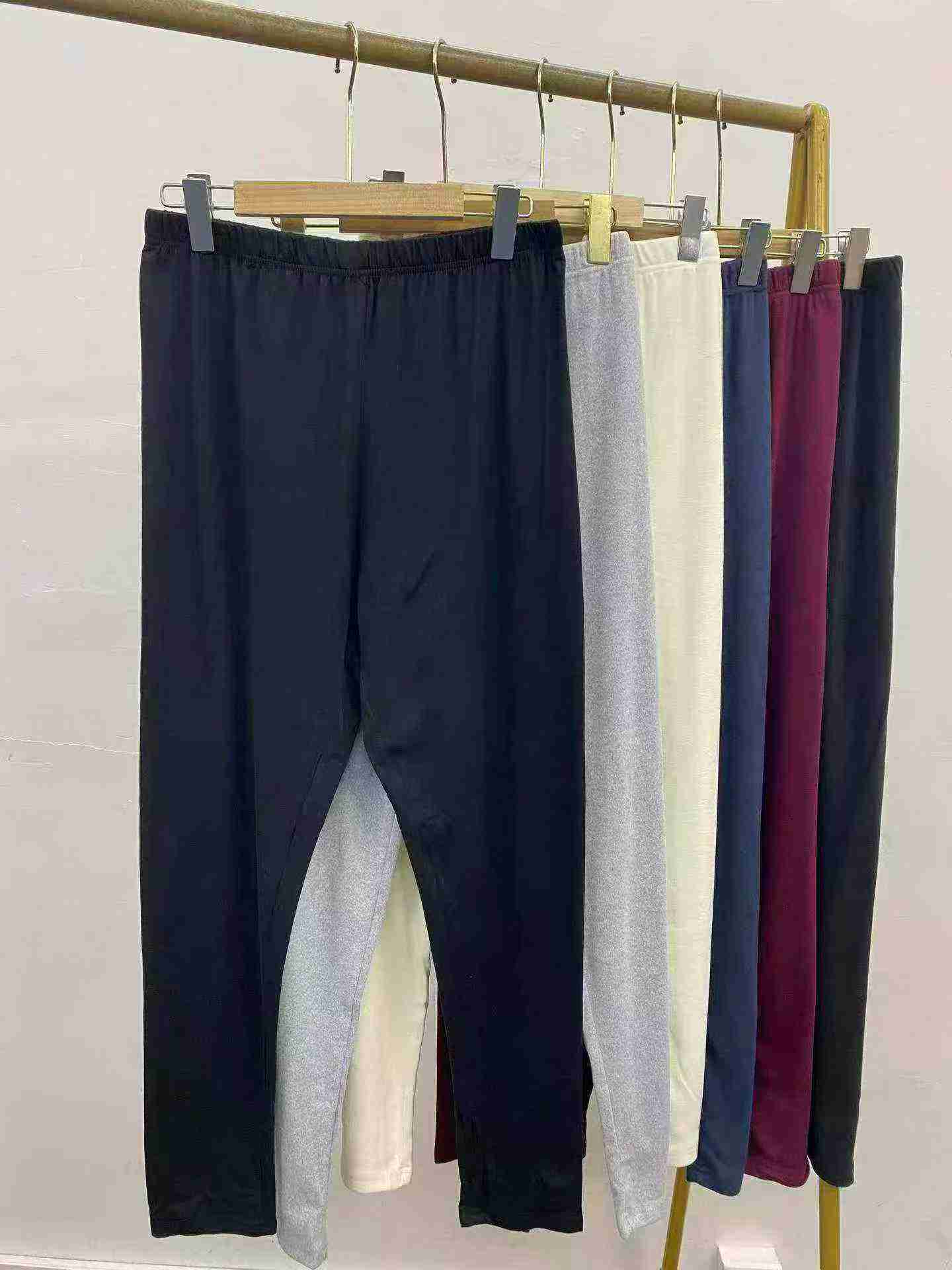 Total 588pcs Plus Size Thermal Leggings Stock Clearance - Image 4