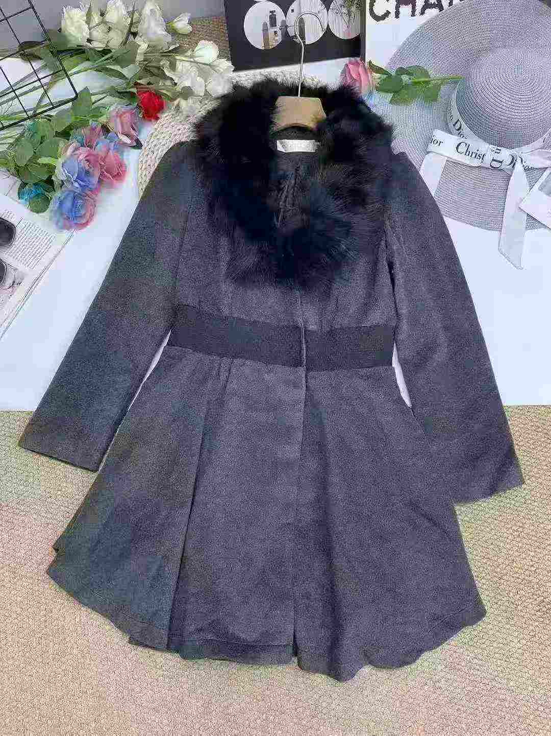 Autumn Winter Coats, 585 Pieces Clearance Stock - Image 2