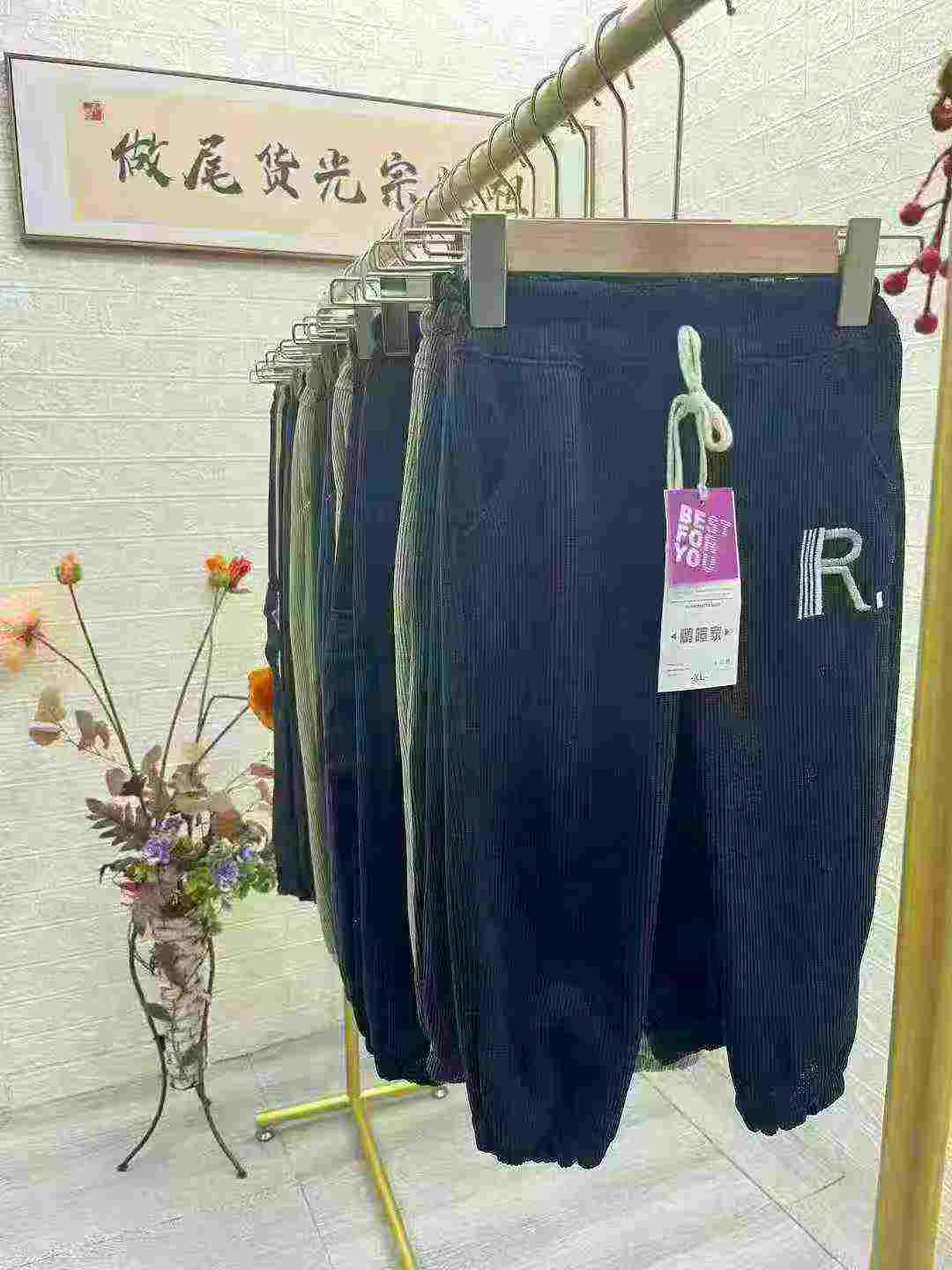 ۲۰۰۰ عدد شلوار سویشرت بچه‌گانه بهاری ترخیص موجودی انبار - Image 5