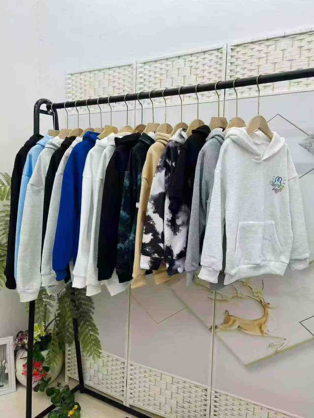 سویشرت هودی فلایی بچه‌های بزرگ، مجموعاً ۱۰۸۷ عدد - Image 3
