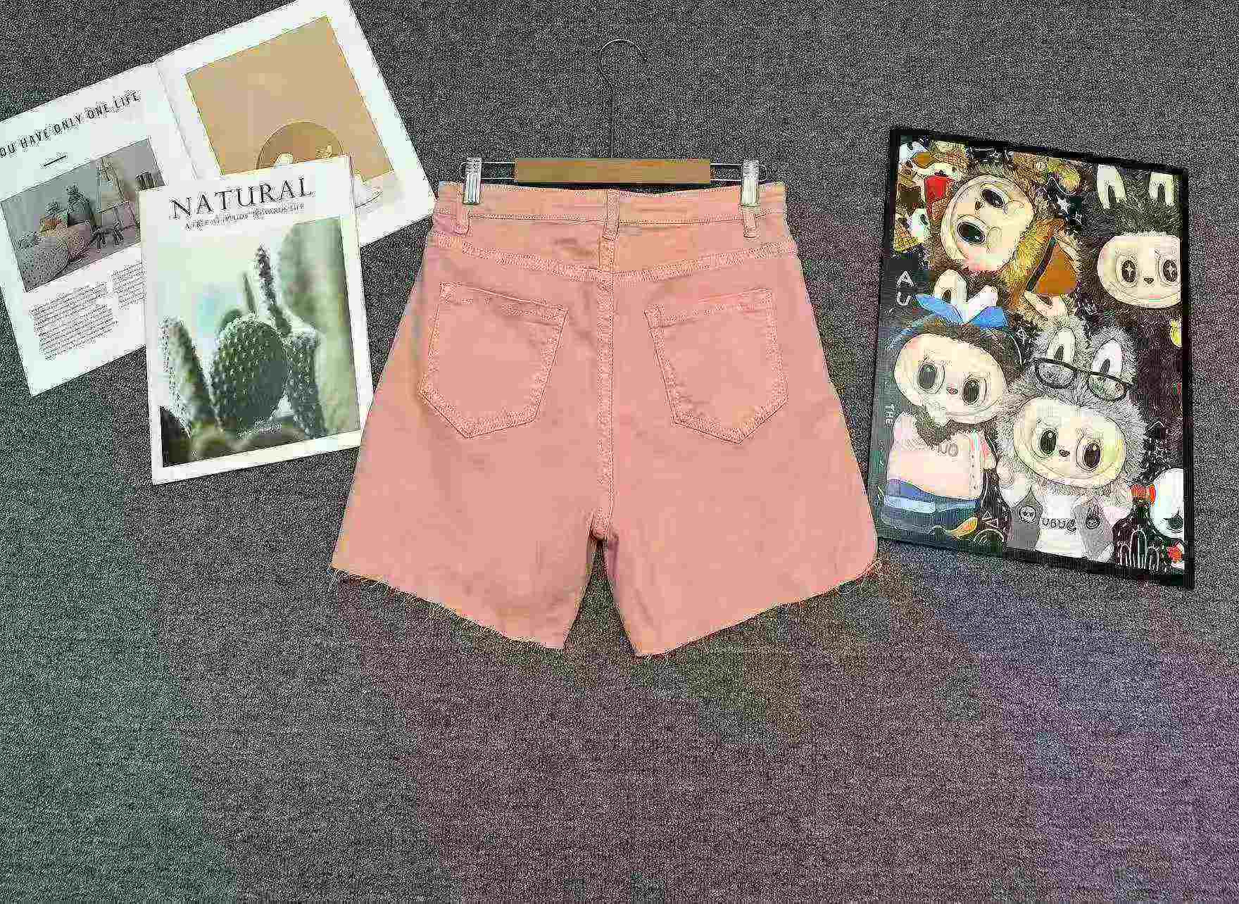 Around 128pcs High Quality Women's High Waist Slim Pink Denim Shorts - Image 6