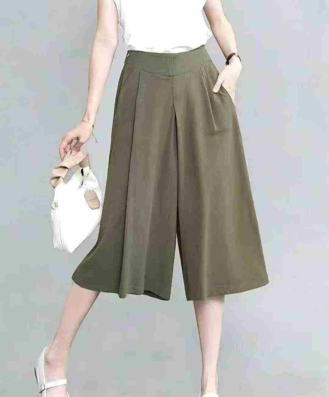 About 510 Pcs High Quality Chiffon Wide Leg Knee-length Mom Shorts Stock Wholesale - Image 2