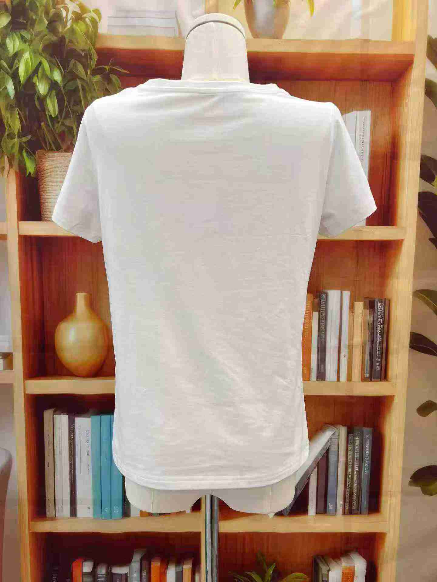 About 888 Pieces Women's AB-side Faux Silk Acetate Cotton T-shirts Clearance Wholesale - Image 4