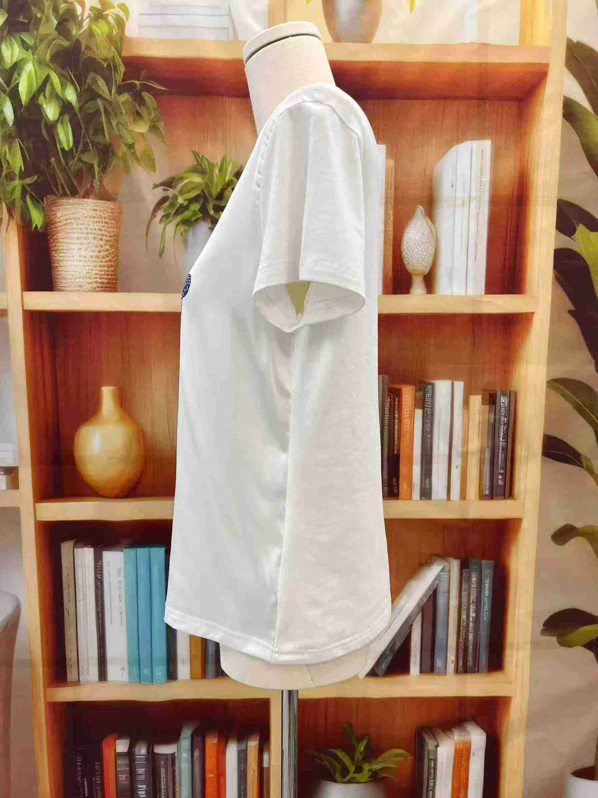 About 888 Pieces Women's AB-side Faux Silk Acetate Cotton T-shirts Clearance Wholesale - Image 5