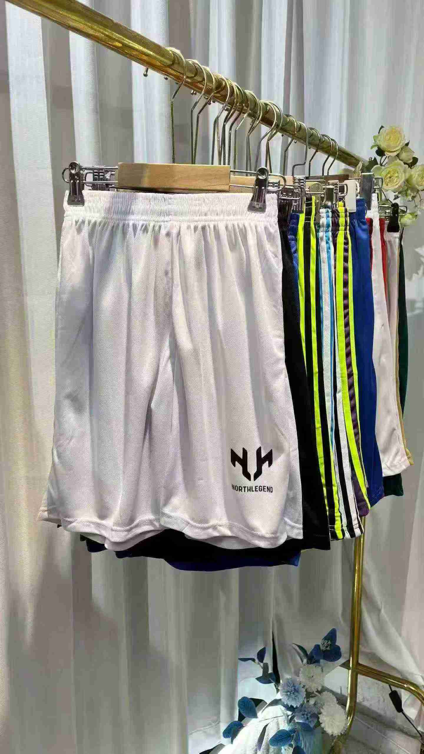 About 5600 Pieces Mixed Quick Dry Sports Shorts - Image 5