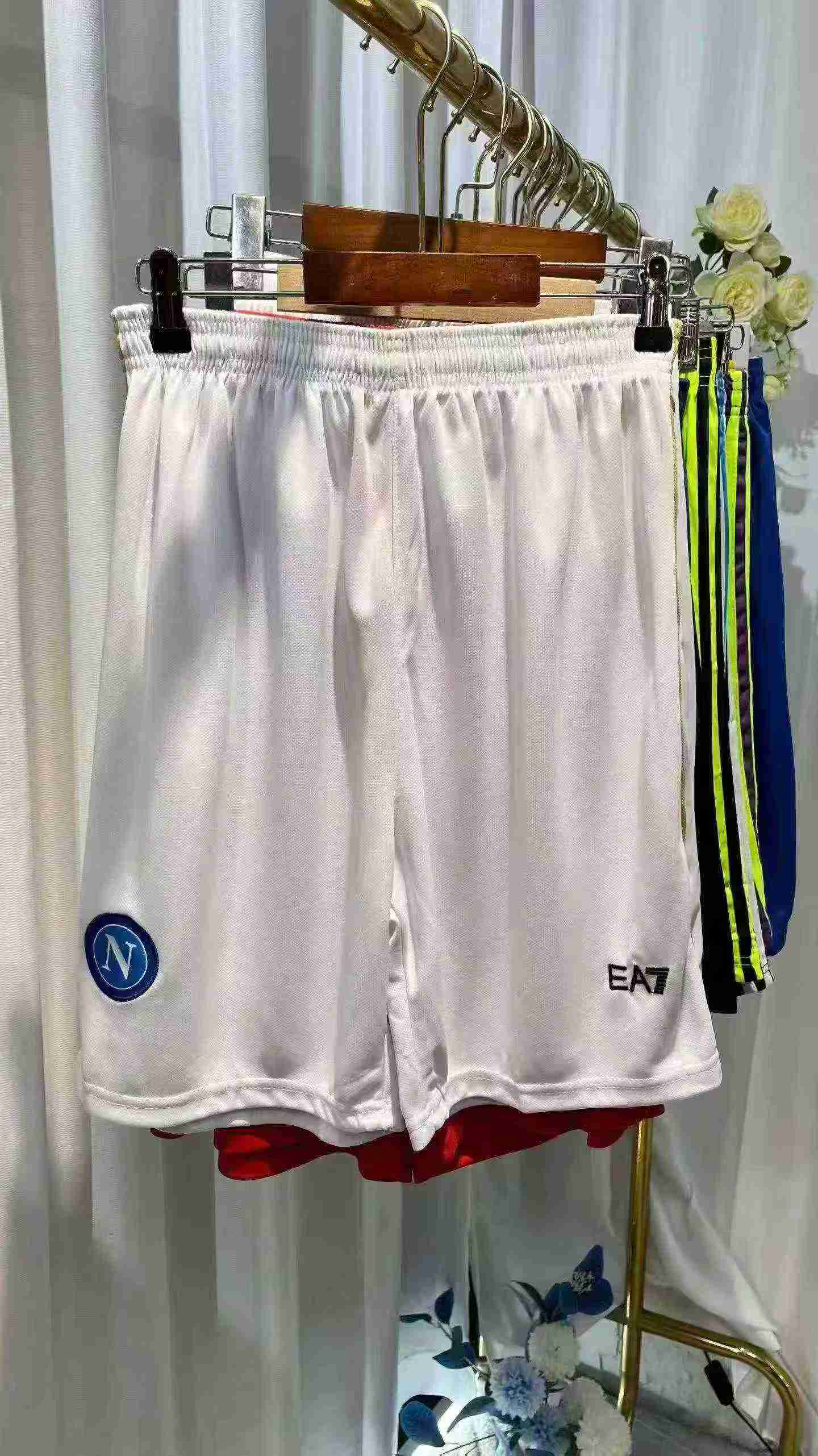 About 5600 Pieces Mixed Quick Dry Sports Shorts - Image 7