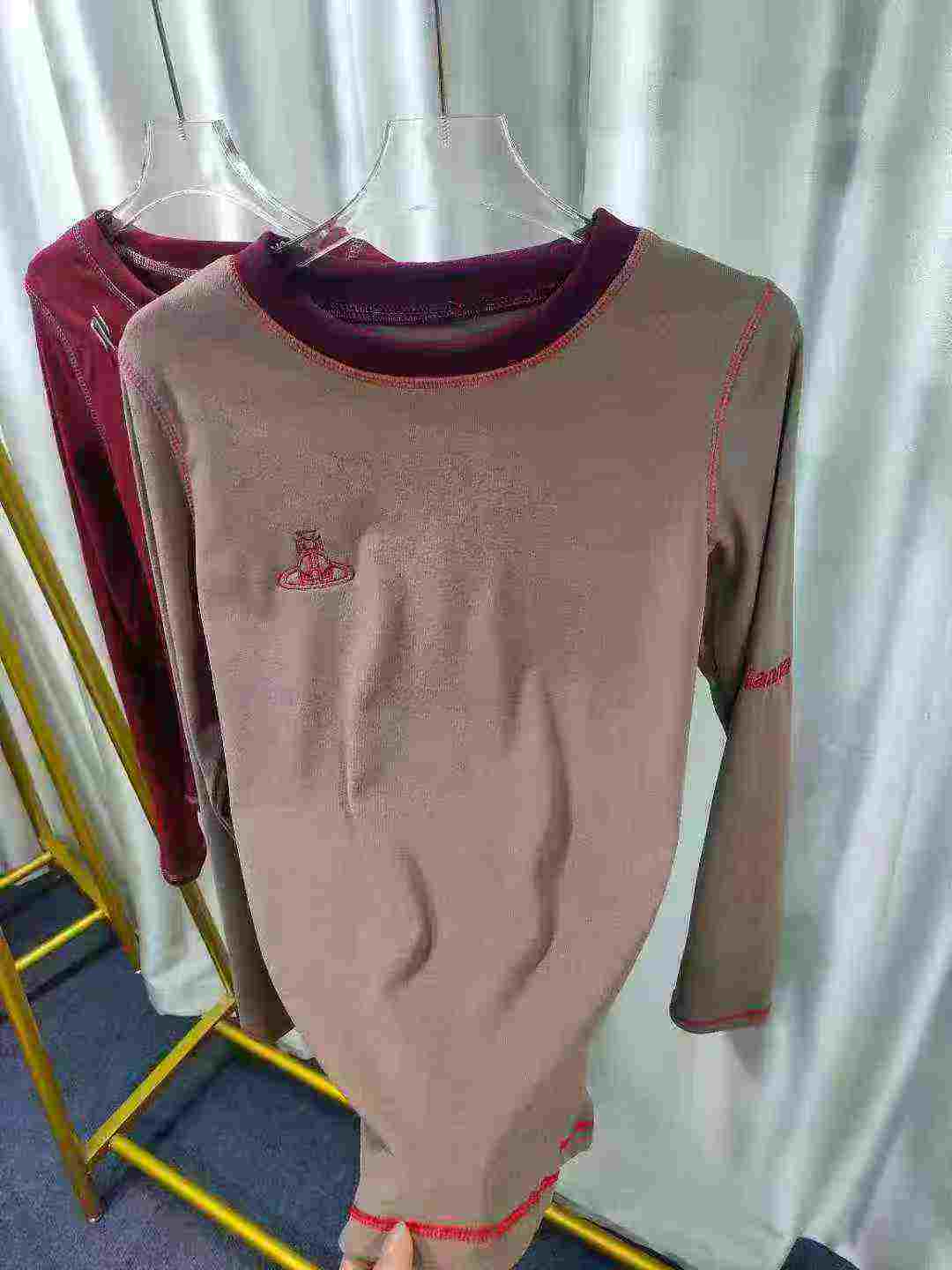 Kaos Lengan Panjang Gaya Eropa Desain Baru dengan Bordir Motif Planet dan Aksen Jahitan Topstitch, 191 Pcs 2 Model - Image 5