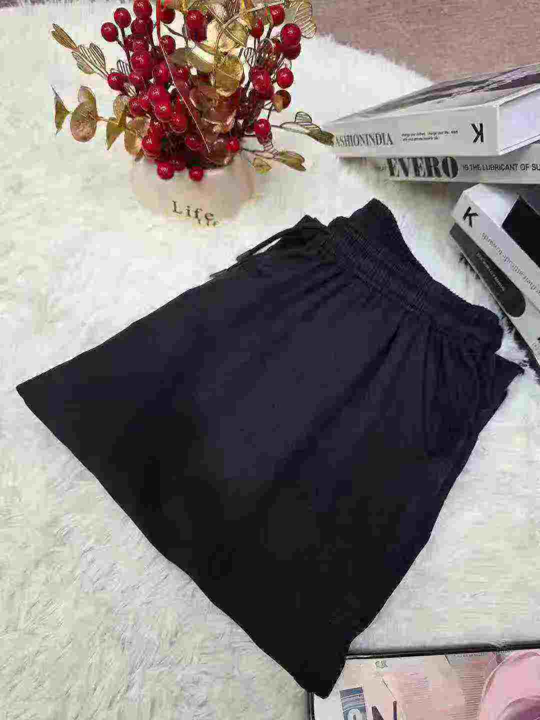 178 pièces de pantalons décontractés amples et polyvalents pour hommes, retirés de la boutique Tmall, tailles S M L, emballage individuel avec étiquette suspendue - Image 7