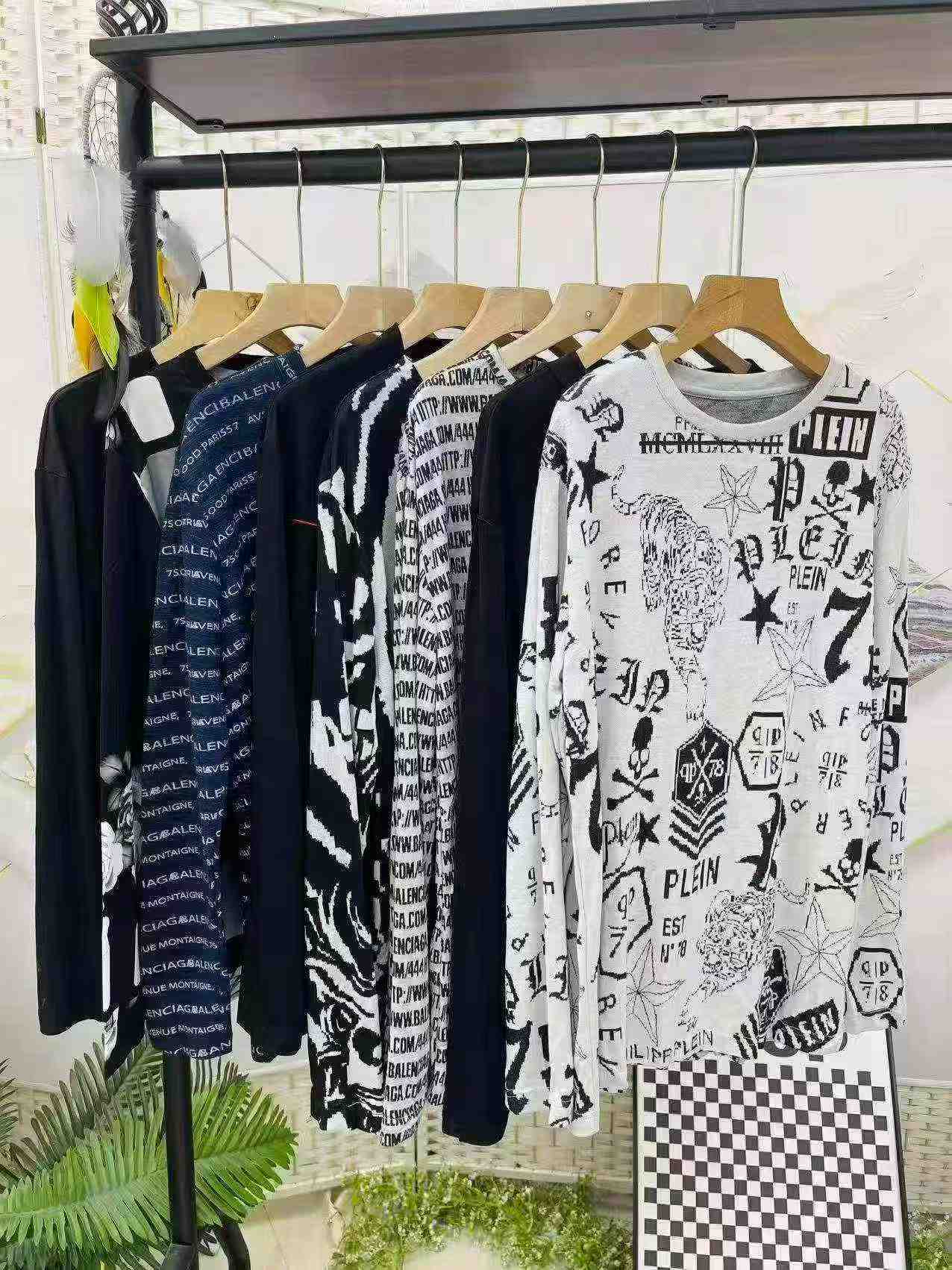 397 Potong Kaos Lengan Panjang Pria Penghabisan Stok - Image 9