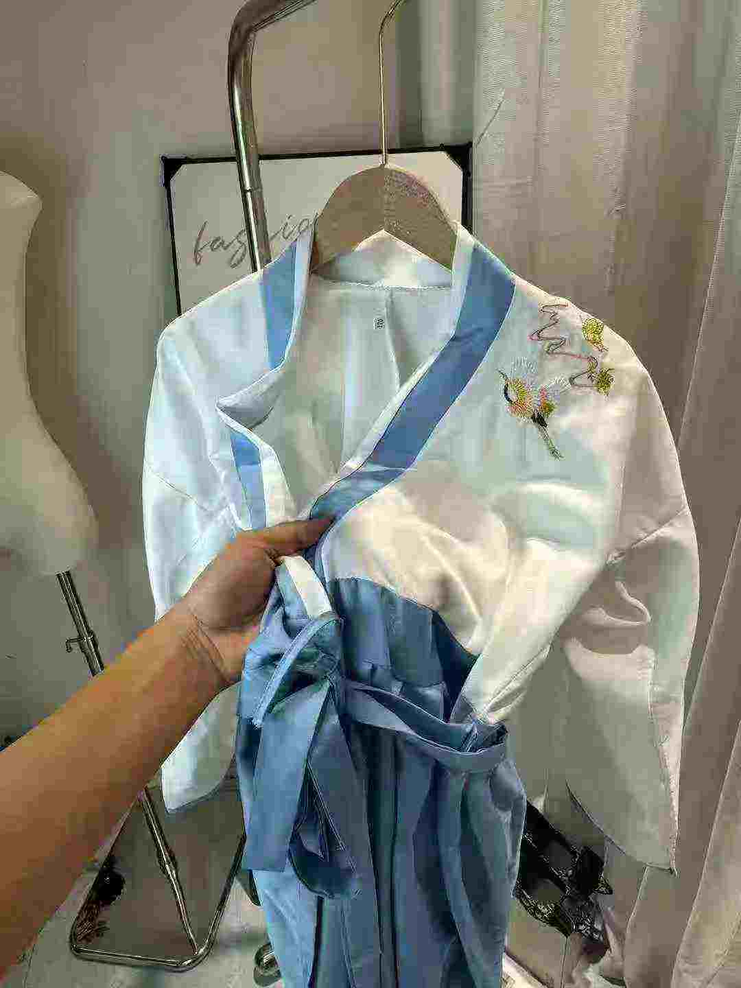 2080 pièces de costumes de spectacle Hanfu pour enfants de style chinois - Image 3