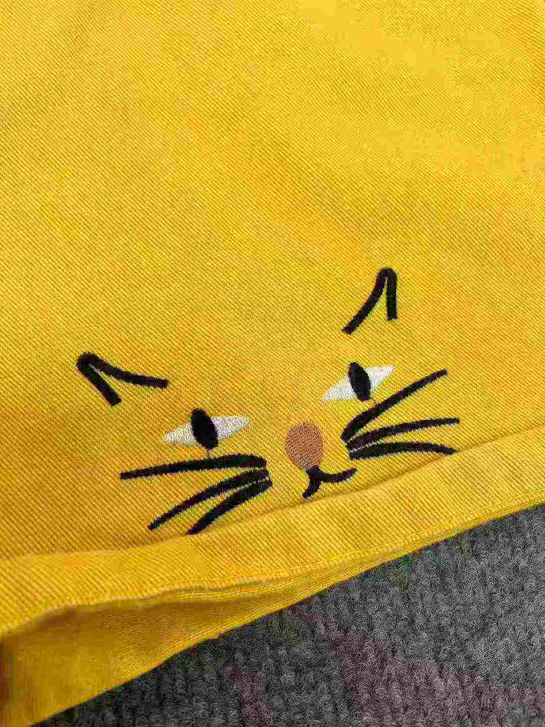 357 Piezas Pantalones Cortos Overol de Mezclilla para Mujer con Gato Bordado - Image 8