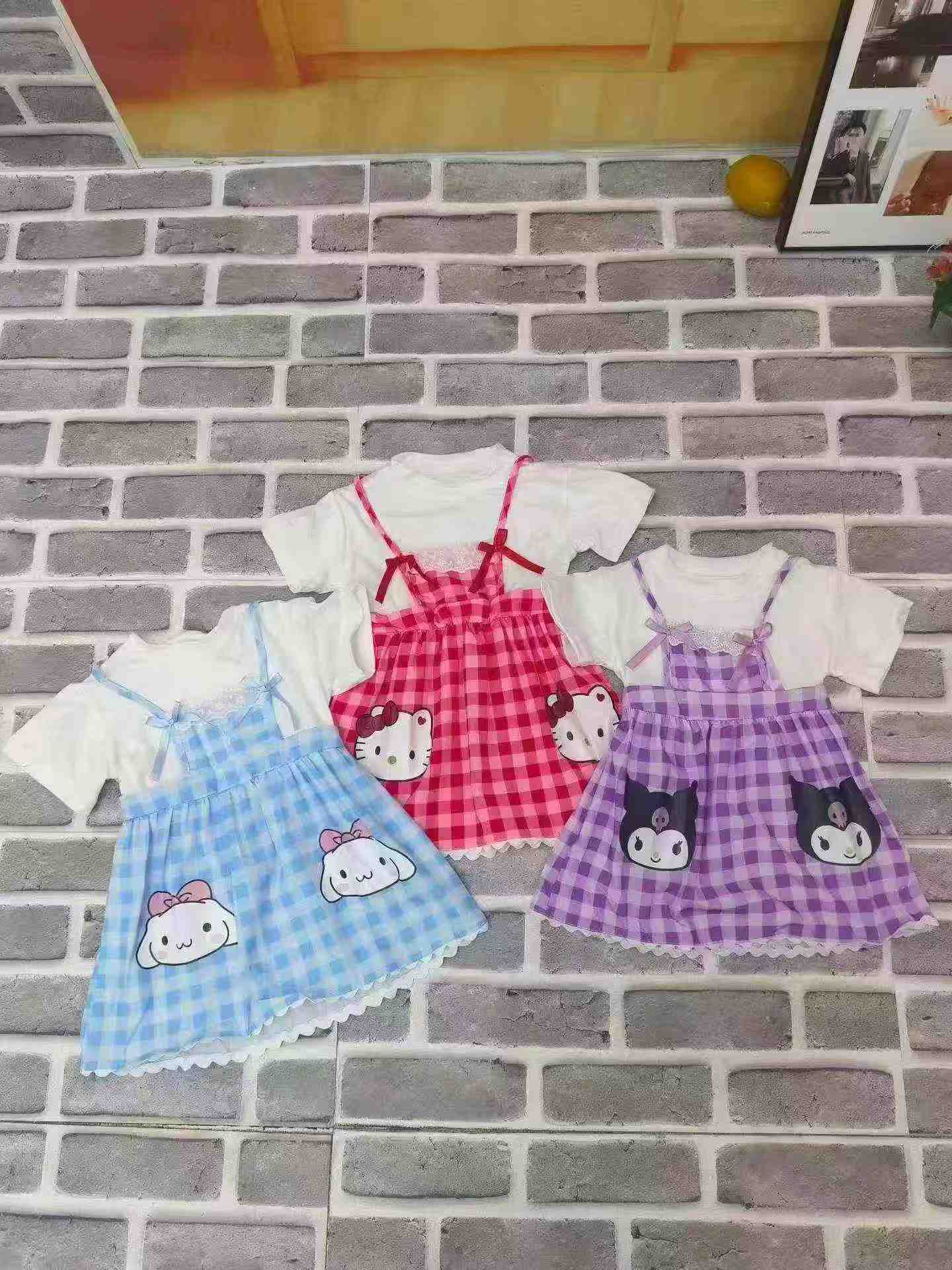 Vestido de tirantes falso dos piezas para bebé niña de verano con estampado de cuadros de dibujos animados, aproximadamente 1500 unidades - Image 5