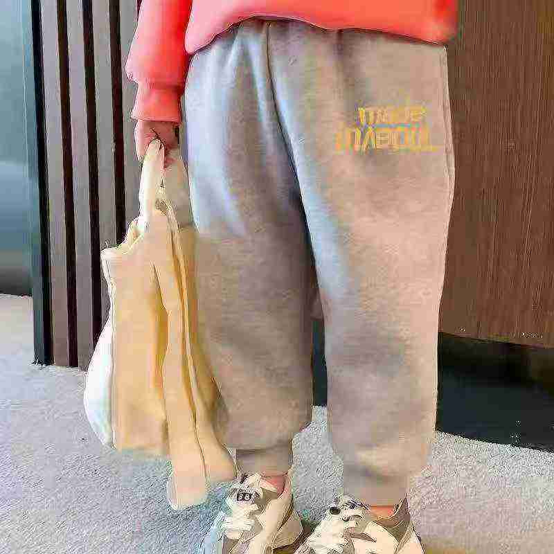 Pantalones de sudadera casuales para niños, alrededor de 2300 piezas - Image 2