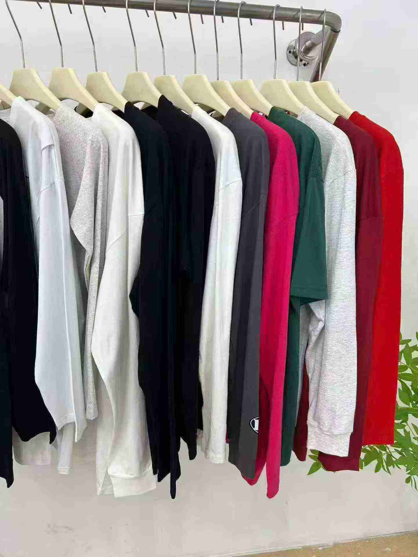 1000 Buah Kaos Lengan Panjang Leher Bulat Katun Wanita - Image 9