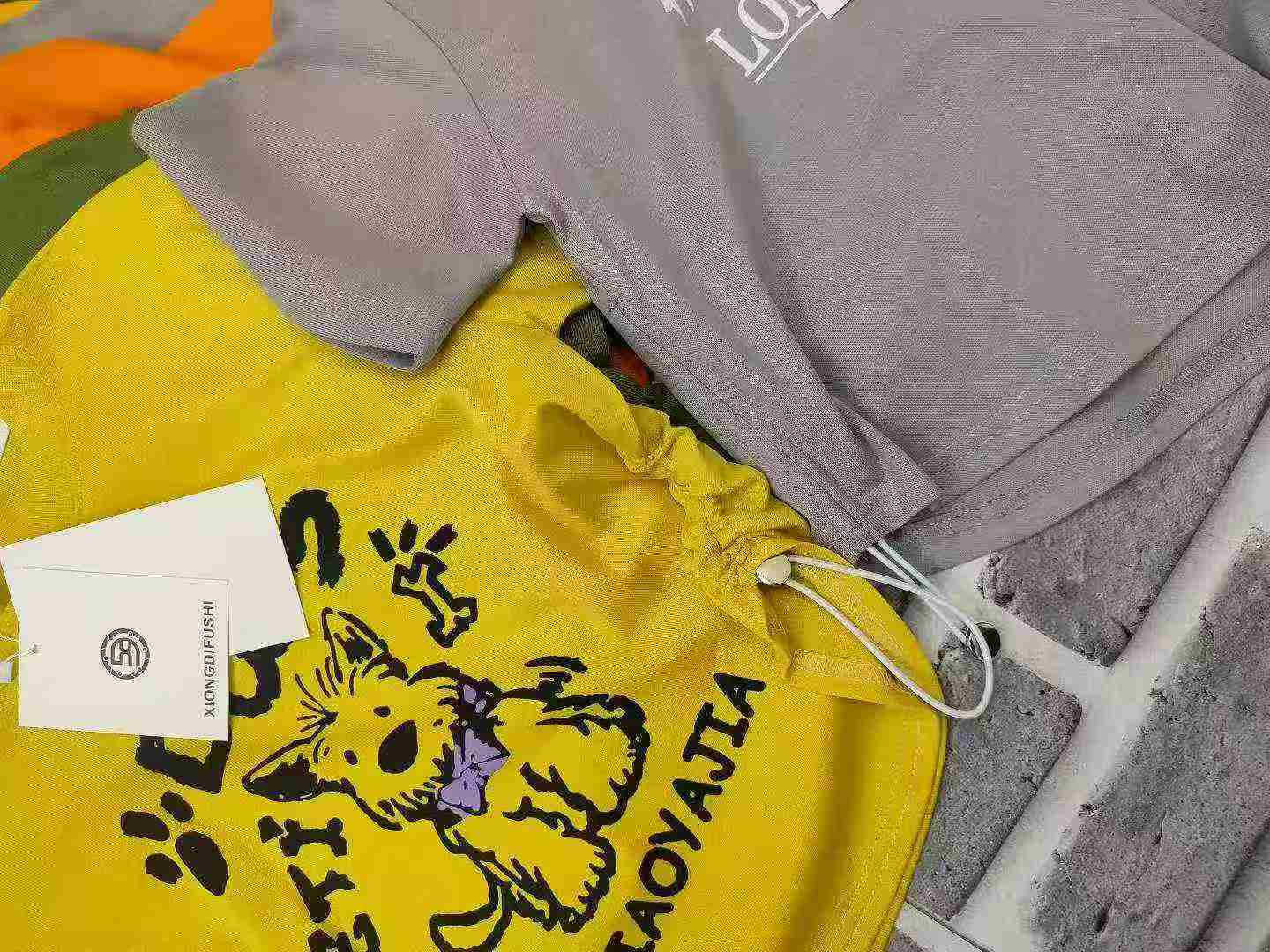 About 400 Pcs Cotton Sexy Drawstring Short Sleeve T-Shirts - Image 7