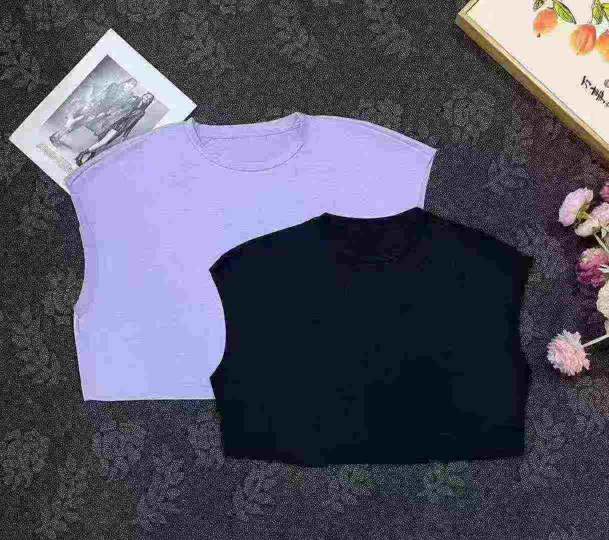 Over 4000 Pieces Women's Summer American Loose Seamless T-shirts - Image 3
