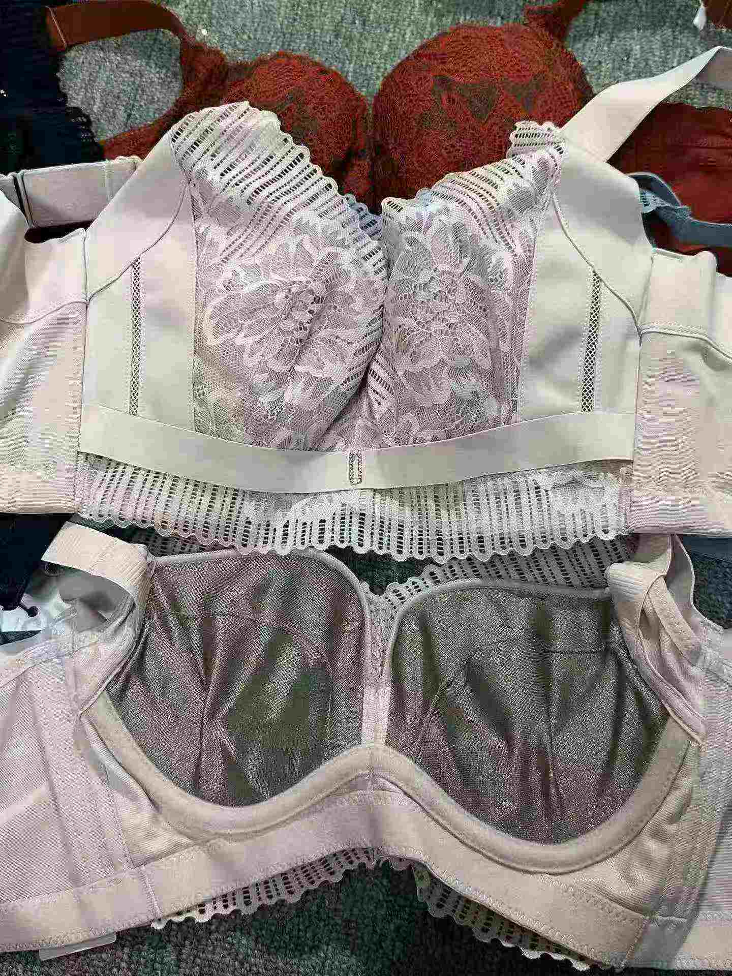 Around 600pcs Whole Collection Women Bras Wholesale - Image 7