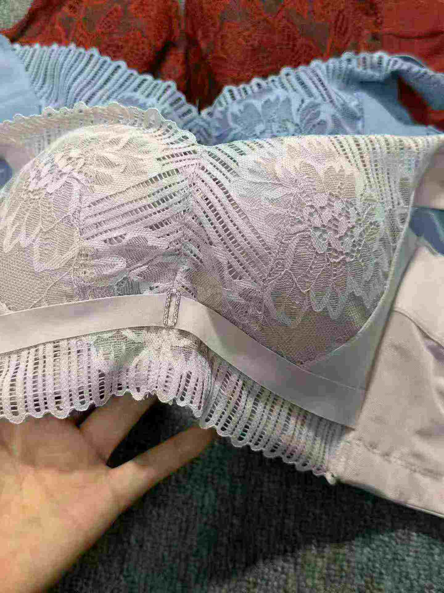 Around 600pcs Whole Collection Women Bras Wholesale - Image 8