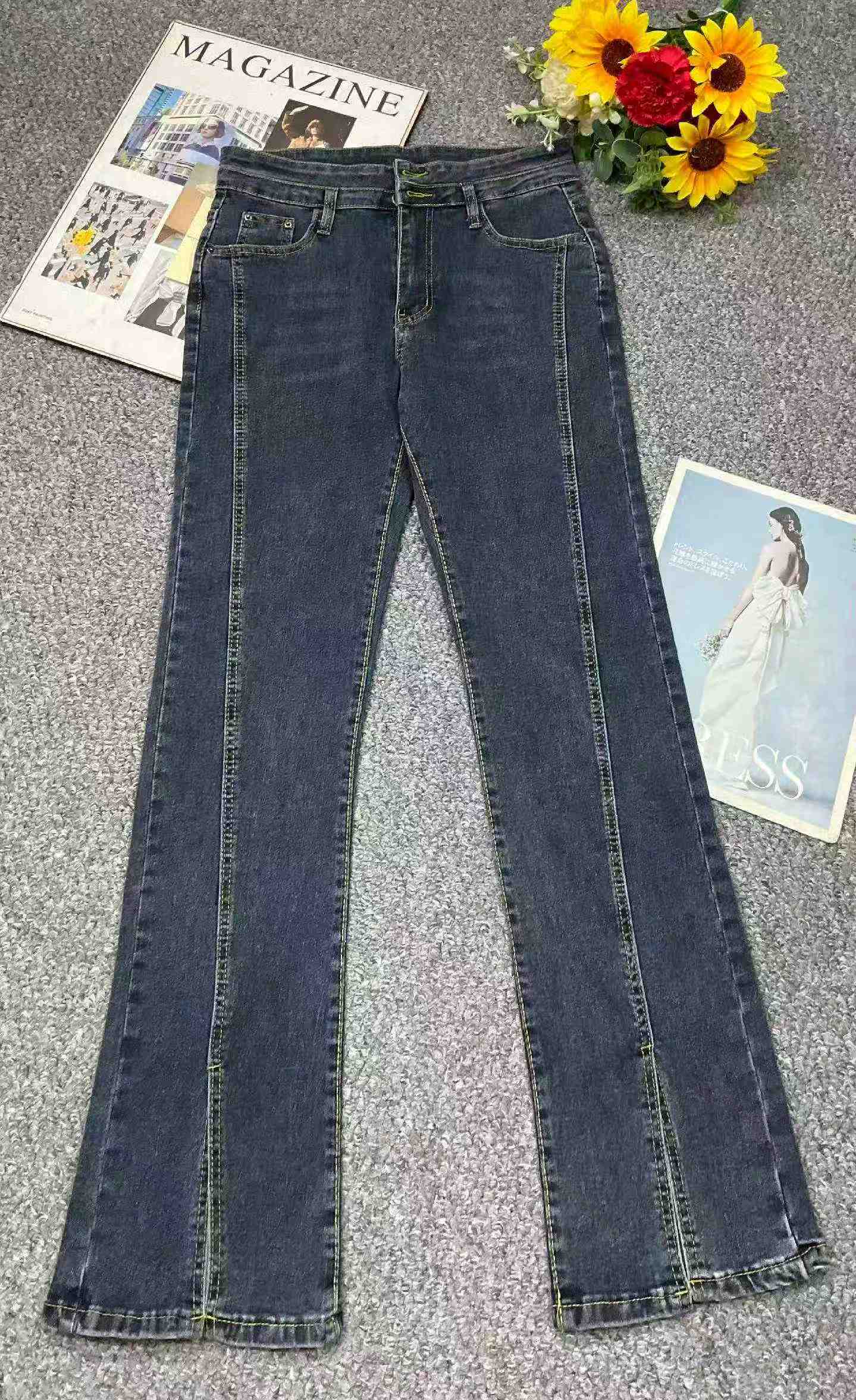 New Spring Summer Vintage Split High Waist Flared Jeans, About 320 Pcs - Image 2