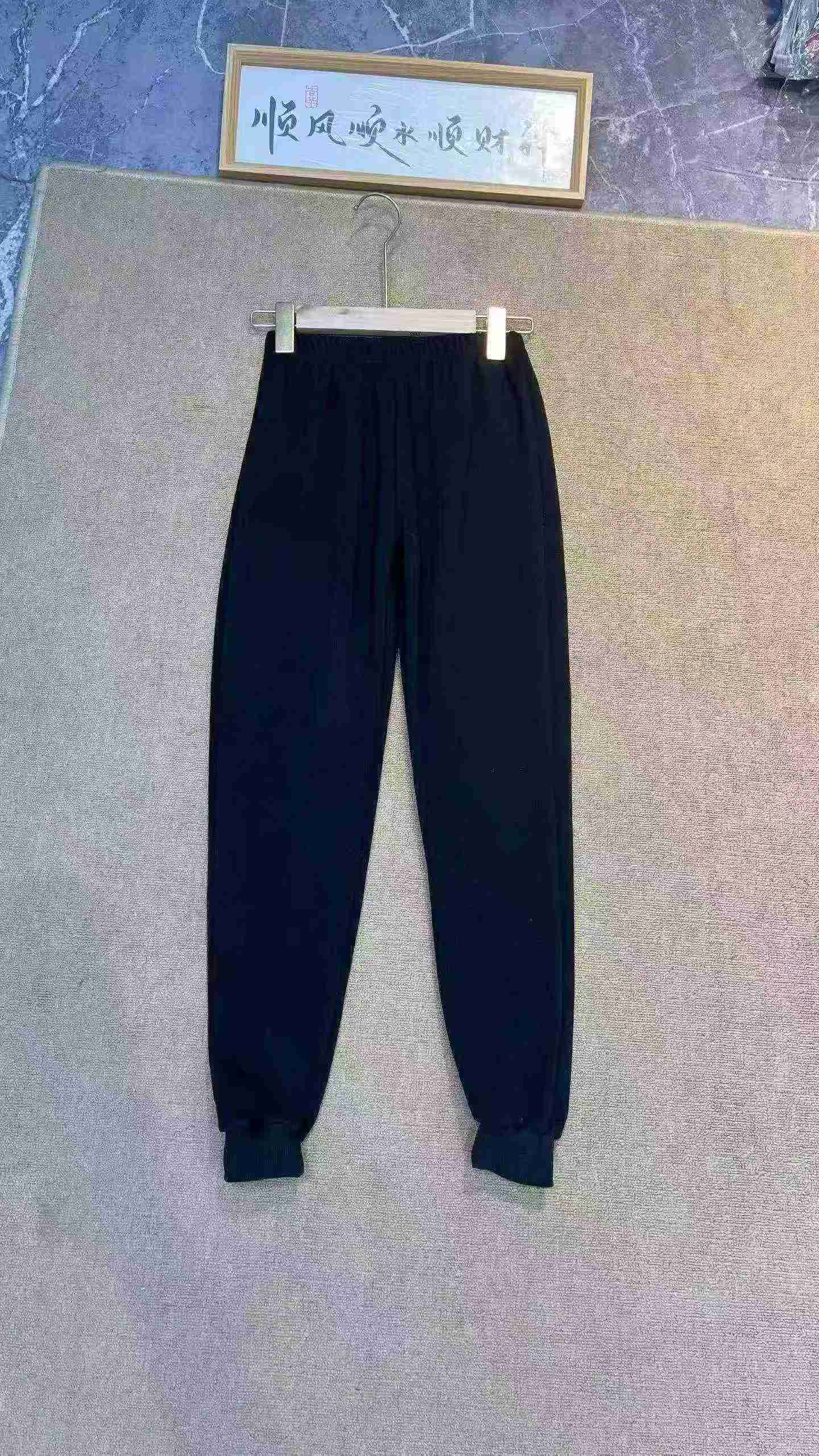 About 110 Pcs Clearance Kids Fleece Lined Sweatpants Sizes 110-160 - Image 7