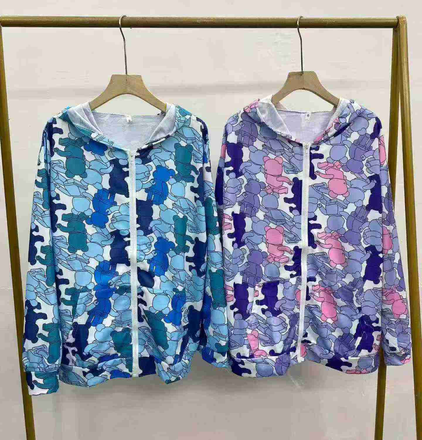 192 Pcs Casual Printed Embroidered Hoodie Coat - Image 2