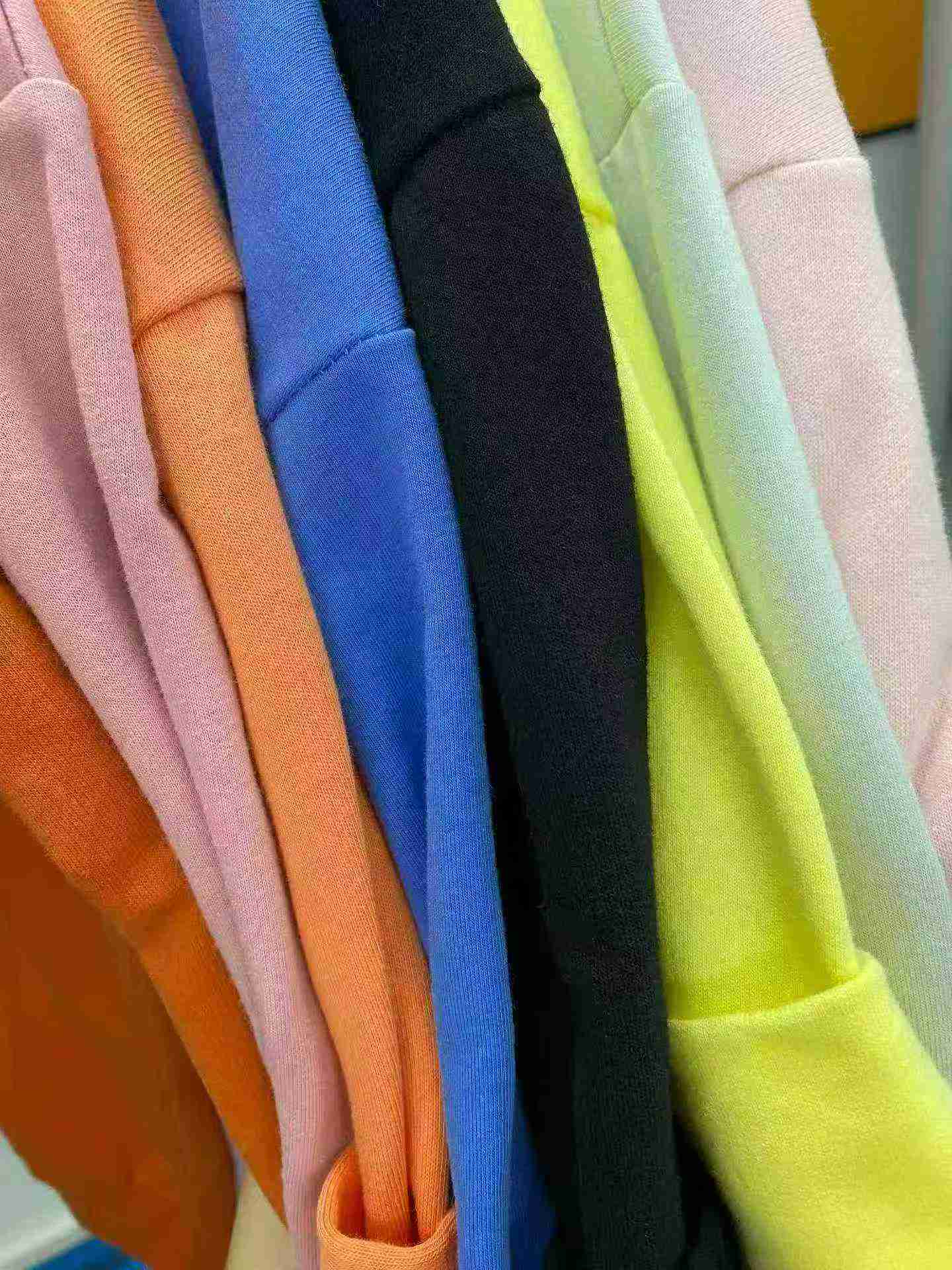 484 Pcs Loose Fit Sweatshirts - Image 7