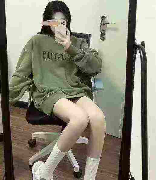 Loose Lazy Style Fleece Sweatshirts 237 Pieces - Image 5